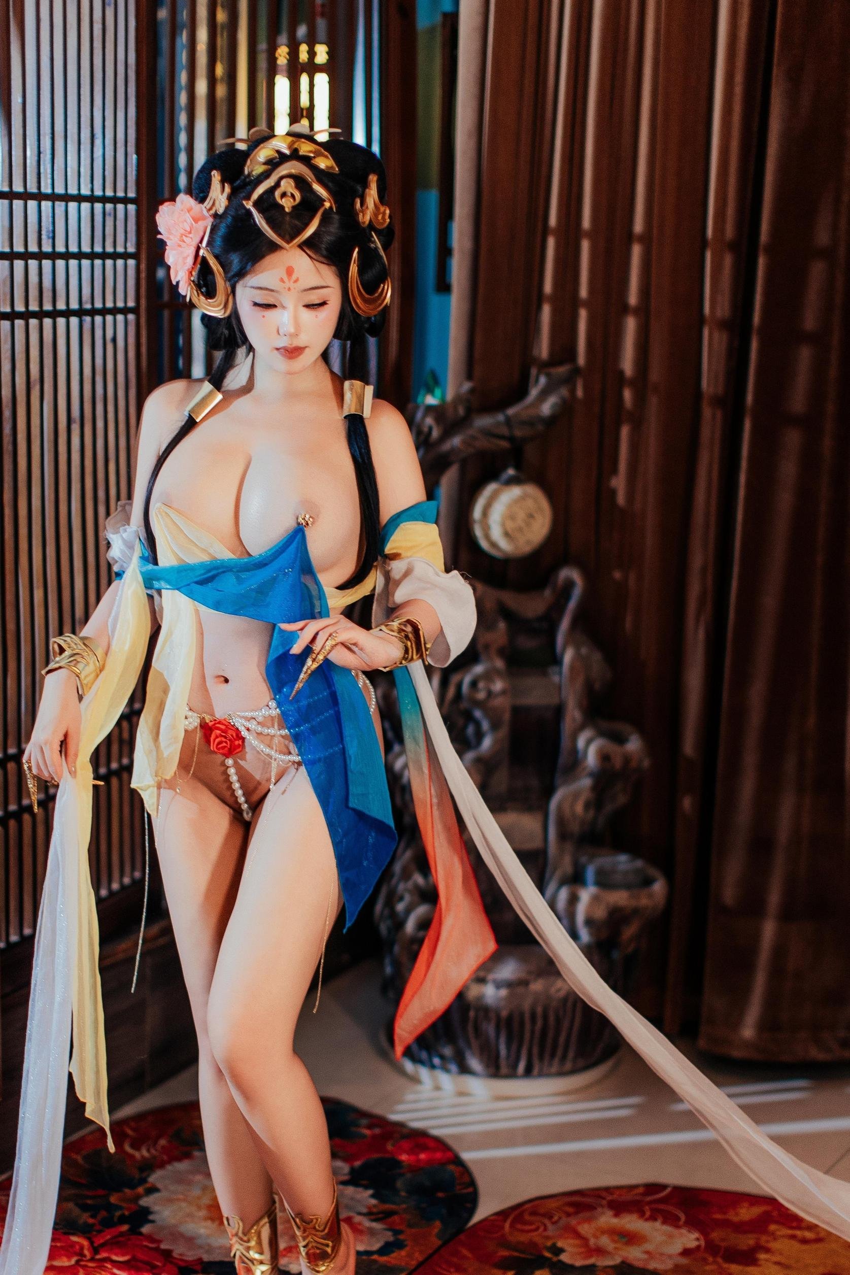 [คอสเพลย์] ไททาเนียมอัลลอย TiTi - หยางหยู่หวน: ความงามแบบโบราณที่ลงตัว ภาพลักษณ์ที่กล้าหาญ สัดส่วนและบรรยากาศที่ดึงดูด 85P1V