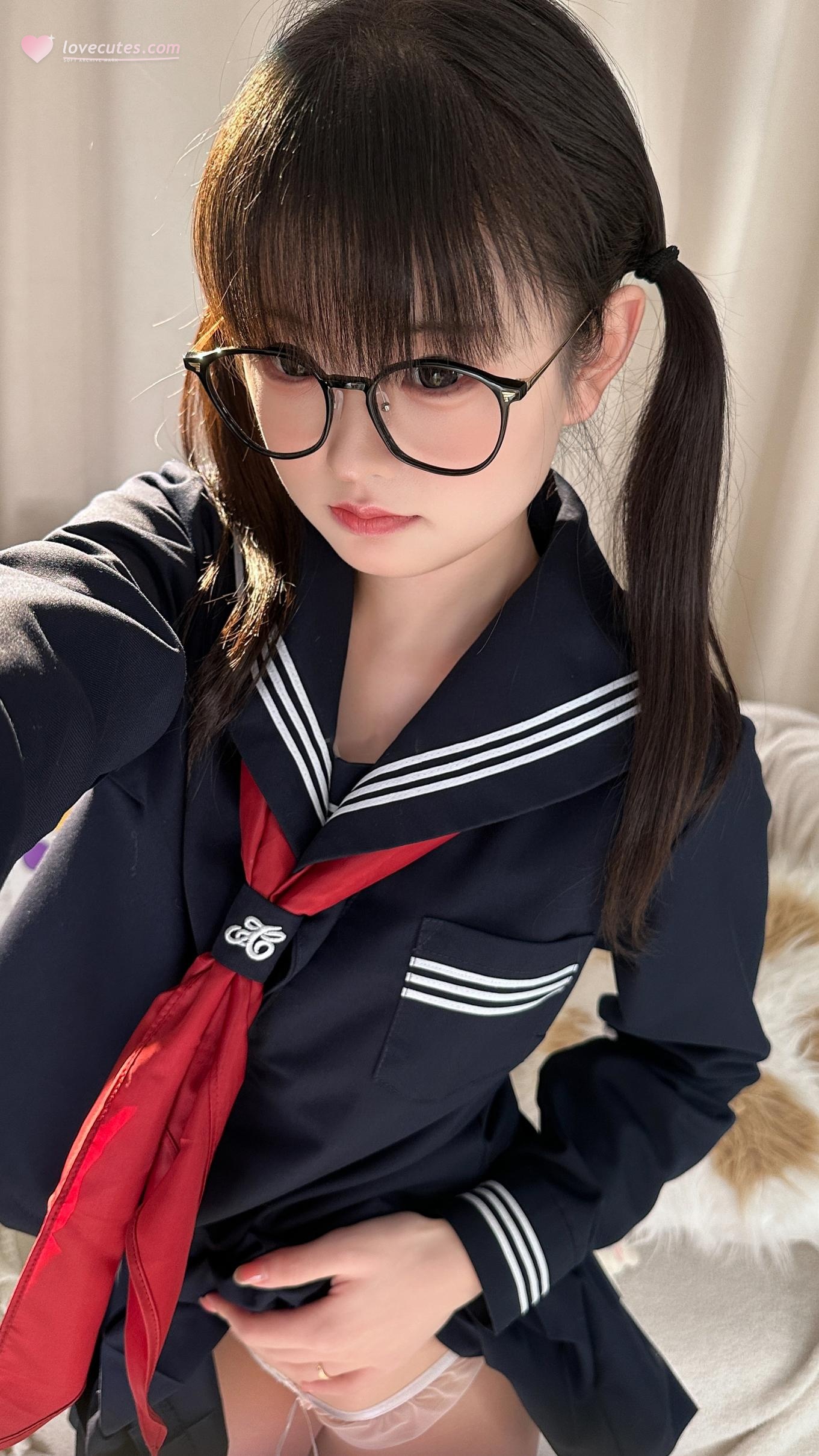 [Ảnh] Thiếu Nữ Yêu Nước - Mĩ Đồ: Phong Cách JK với Tóc Đuôi Ngựa và Kính, Nét Dễ Thương Trong Không Gian Trong Sáng, Chi Tiết Ren Tăng Điểm 169P