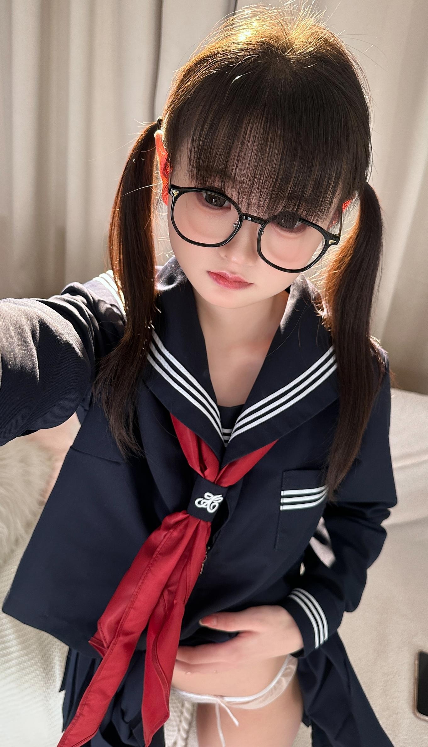 [Ảnh] Thiếu Nữ Yêu Nước - Mĩ Đồ: Phong Cách JK với Tóc Đuôi Ngựa và Kính, Nét Dễ Thương Trong Không Gian Trong Sáng, Chi Tiết Ren Tăng Điểm 169P