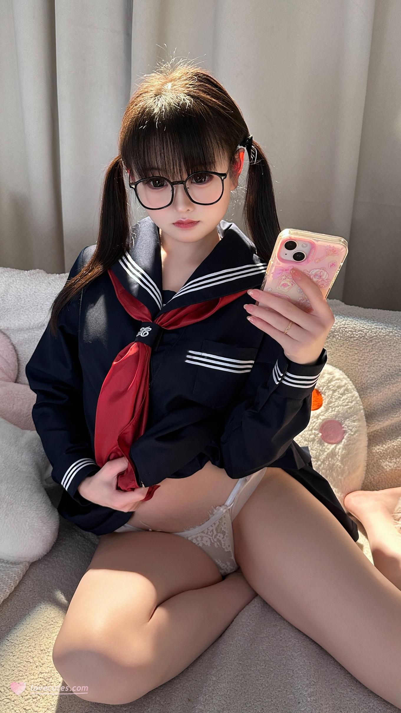 [写真] 幼水铃衣 - 靡途：JK制服搭配双马尾眼镜的少女感 清纯可爱氛围很足 细节蕾丝也很加分 169P