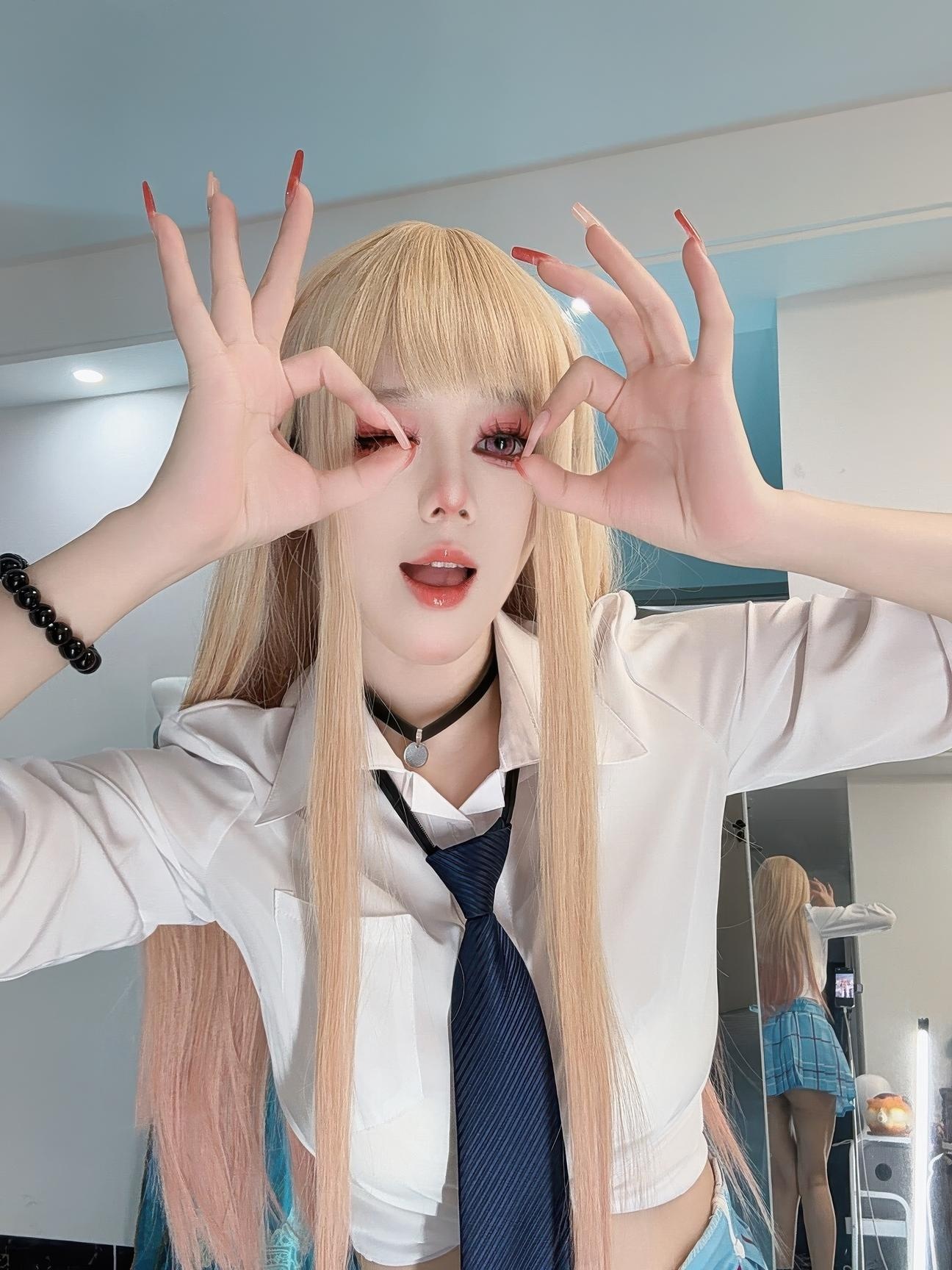 [costume play] 九言 - 喜多川海夢：JK制服與內衣造型切換 甜辣還原度在線 美乳曲線引人注目 58P5V