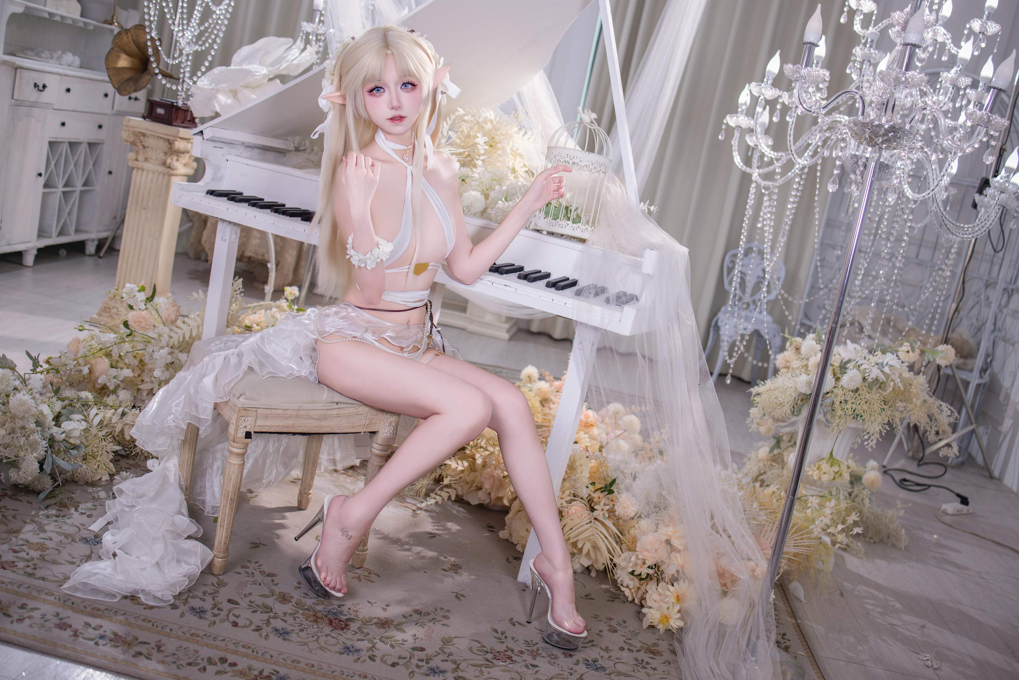 [costume] Song Mộc Phù Tô - Bạch Thiên Sứ: Hình ảnh thanh tao, duyên dáng với dáng người mảnh mai và giày cao gót, đường cong chân nổi bật 40P