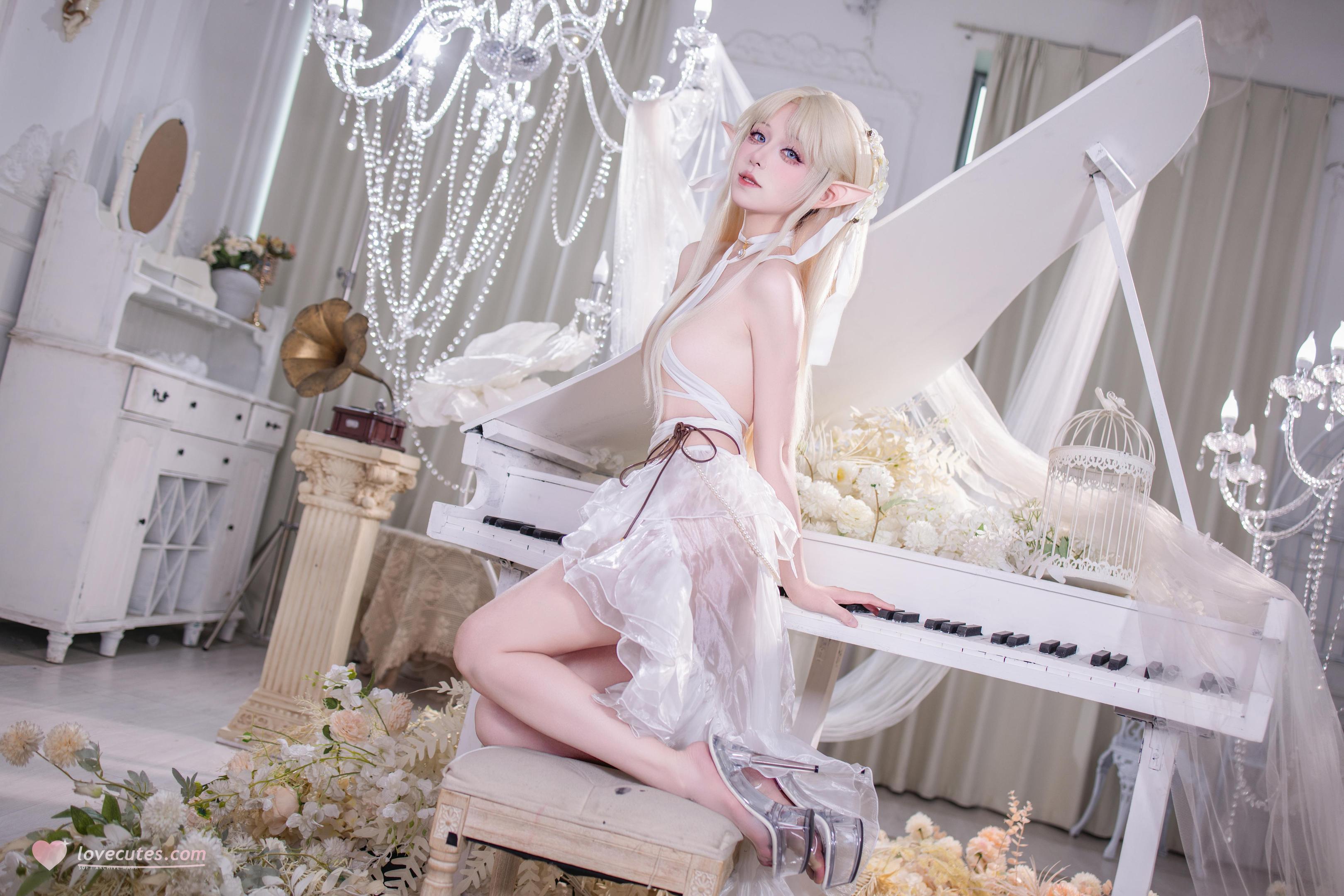 [costume] Song Mộc Phù Tô - Bạch Thiên Sứ: Hình ảnh thanh tao, duyên dáng với dáng người mảnh mai và giày cao gót, đường cong chân nổi bật 40P
