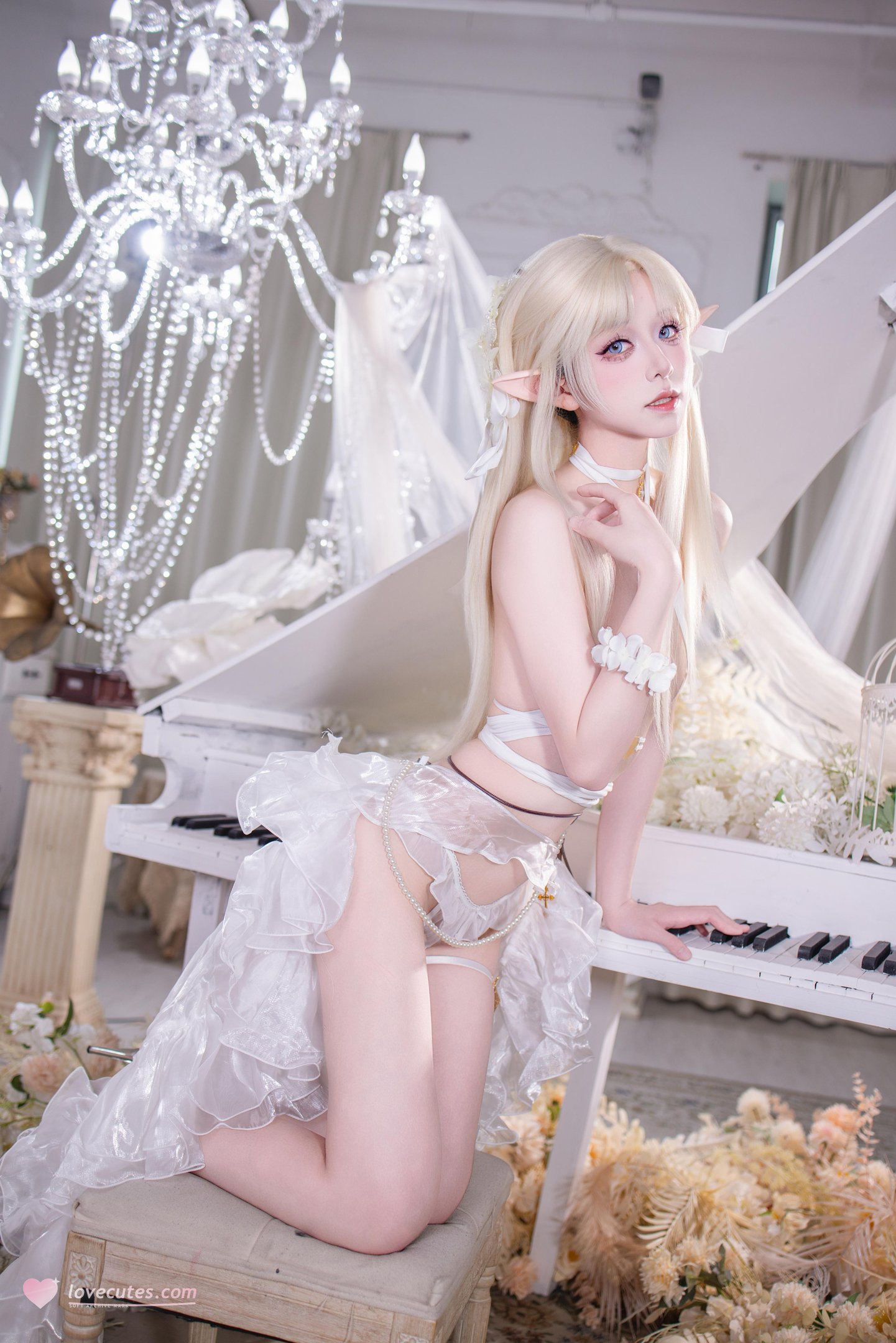 [costume] Song Mộc Phù Tô - Bạch Thiên Sứ: Hình ảnh thanh tao, duyên dáng với dáng người mảnh mai và giày cao gót, đường cong chân nổi bật 40P
