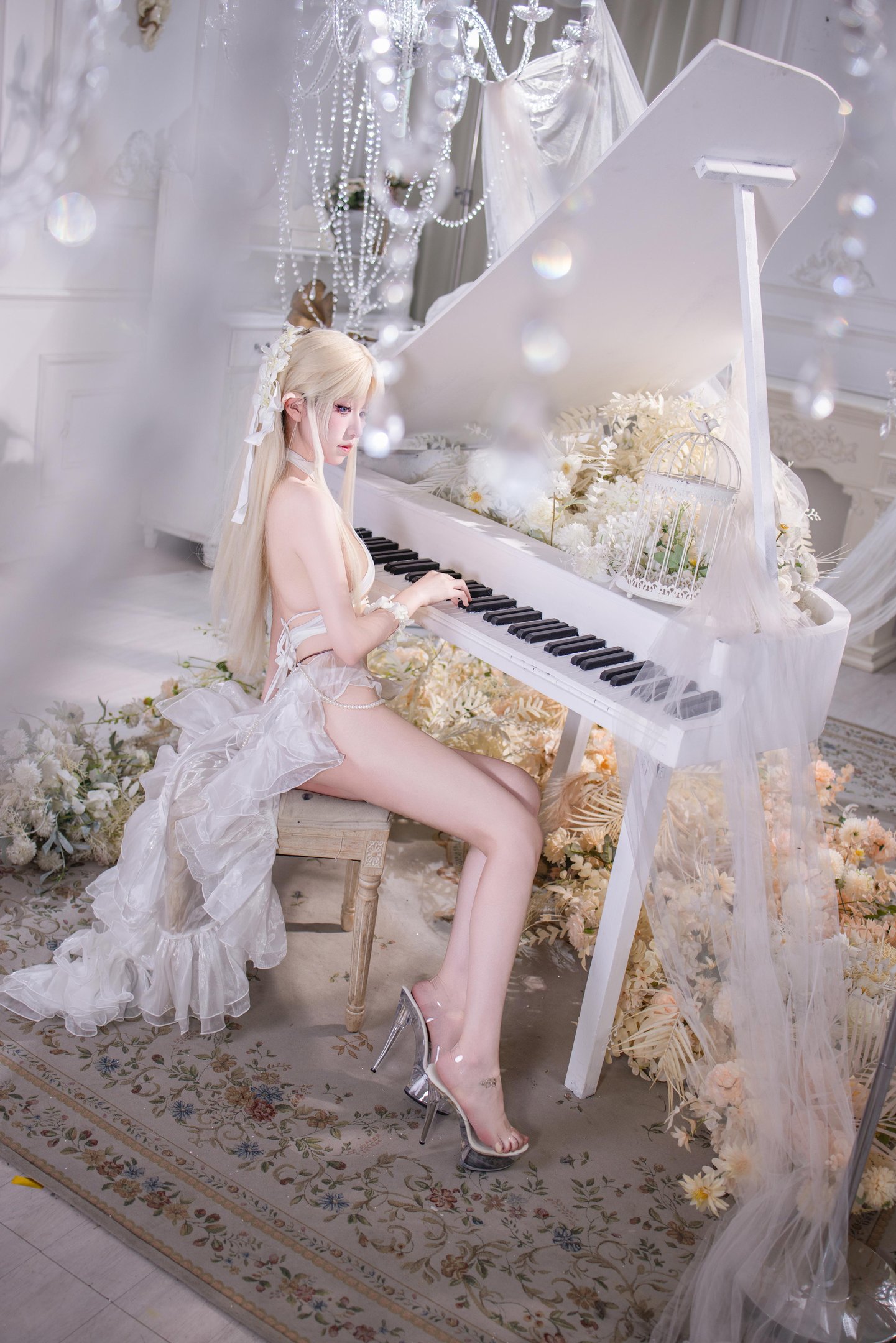 【コスプレ】双木扶苏 - ブレスト白天使：清冷で優雅な白天使スタイル、スリムな体型にハイヒール、美脚のラインが際立つ 40P