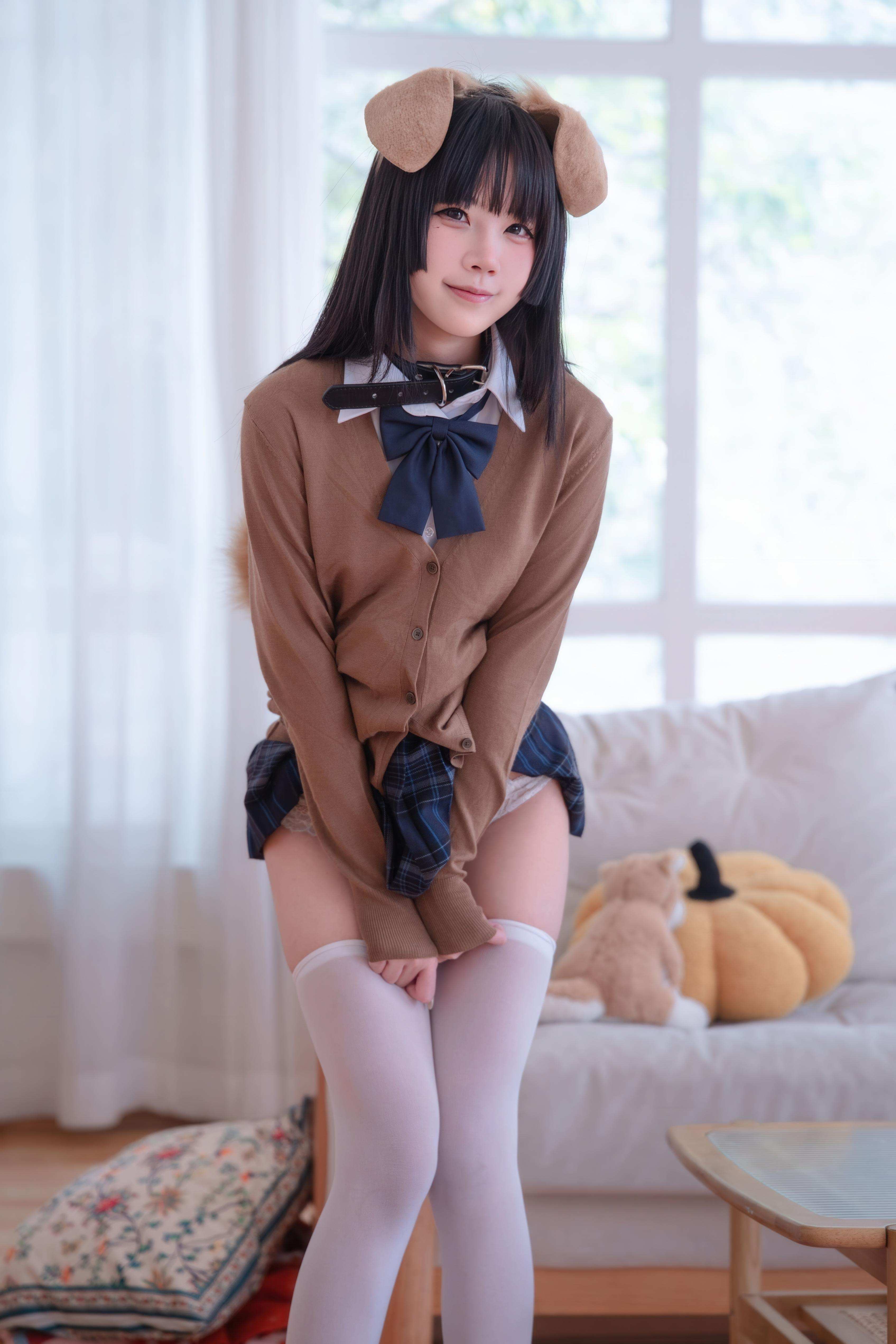 [Cosplay] Shimizu Nagi - Konomi Wang: Sweet Vibes of JK Uniform with White Stockings, Full of Cute Energy, 56P