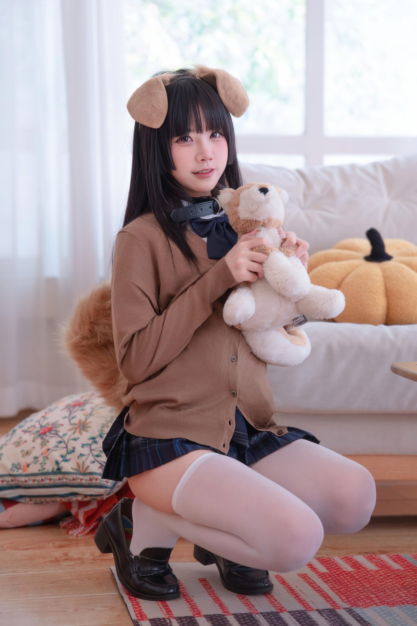 [Cosplay] Shimizu Nagi - Konomi Wang: Sweet Vibes of JK Uniform with White Stockings, Full of Cute Energy, 56P