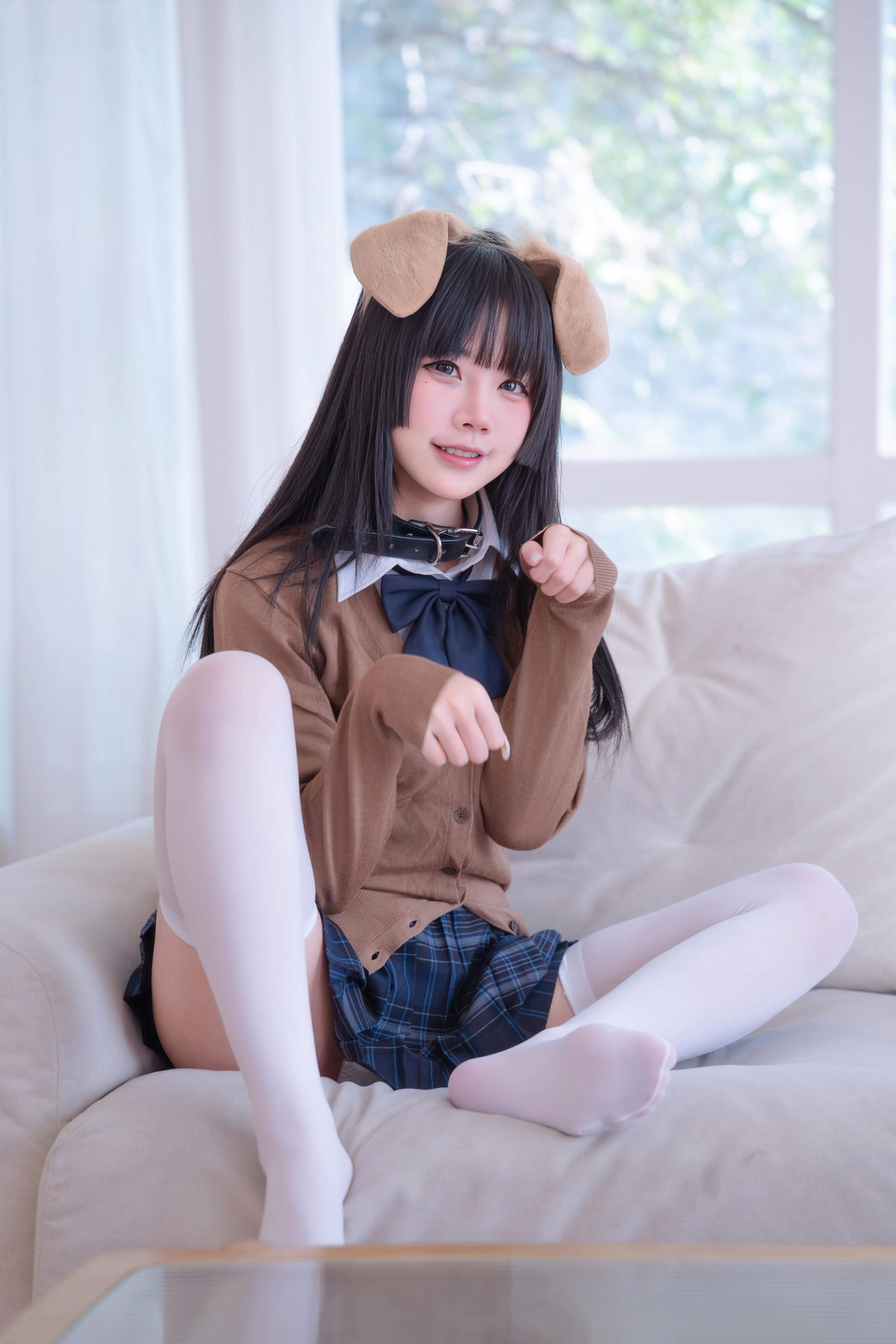 [Cosplay] Shimizu Nagi - Konomi Wang: Sweet Vibes of JK Uniform with White Stockings, Full of Cute Energy, 56P