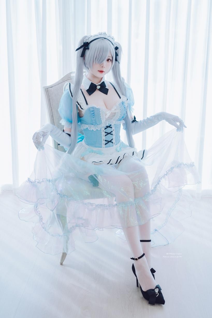 '[cosplay] 霜月shimo - NIKKE Cô Hầu Gái VOL.2: Đôi Giày Cao Gót Trắng Mịn Màng, Khung Cảnh Trắng Sáng Kết Hợp Đường Cong Đẹp, Năng Lượng Cô Hầu Gái Ngọt Ngào và Gợi Cảm 33P'