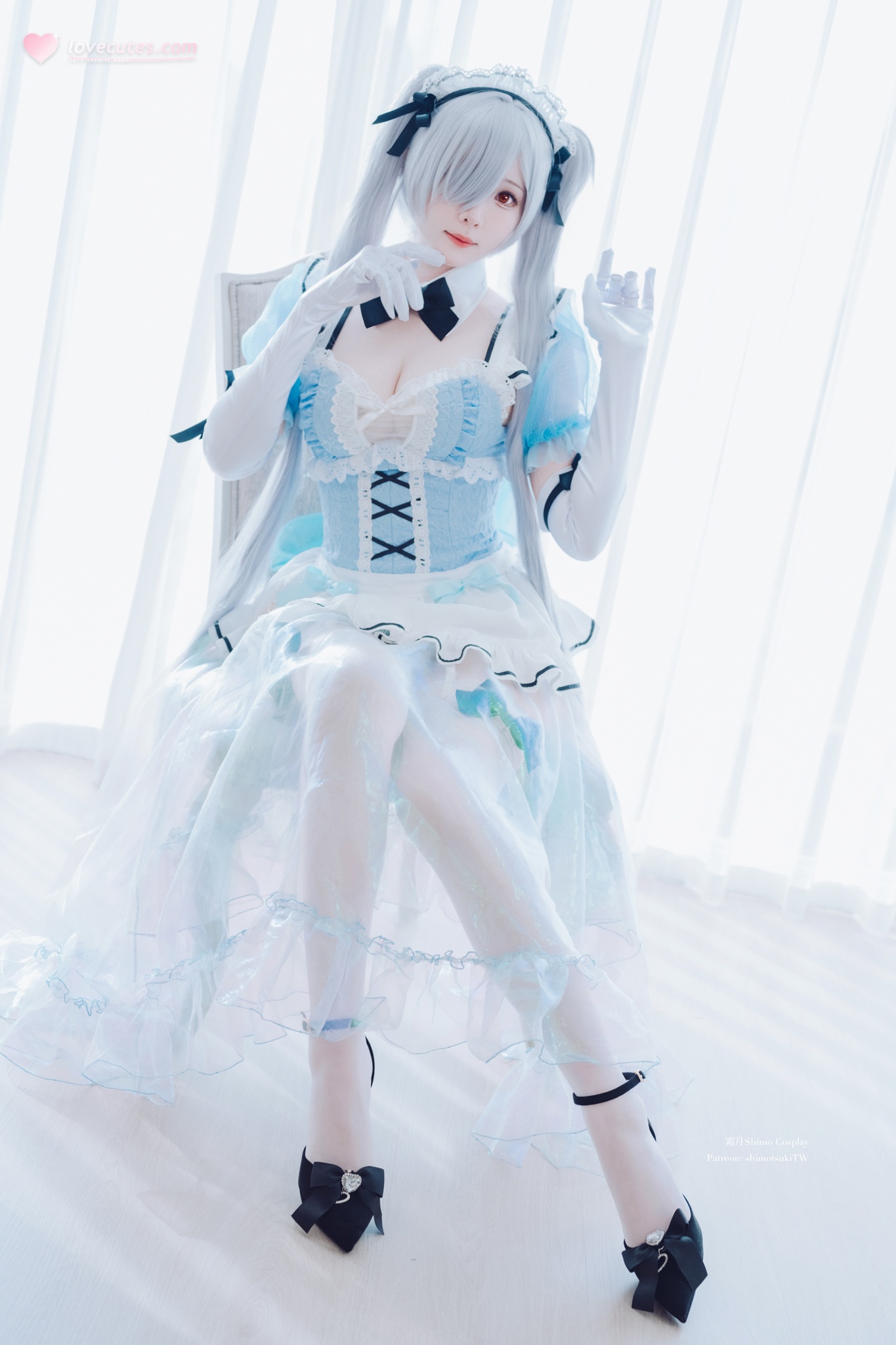 [cosplay] 霜月shimo - NIKKE灰姑娘女仆装VOL.2：白丝高跟鞋质感很在线 白嫩氛围配美乳曲线 甜辣女仆气场拉满 33P