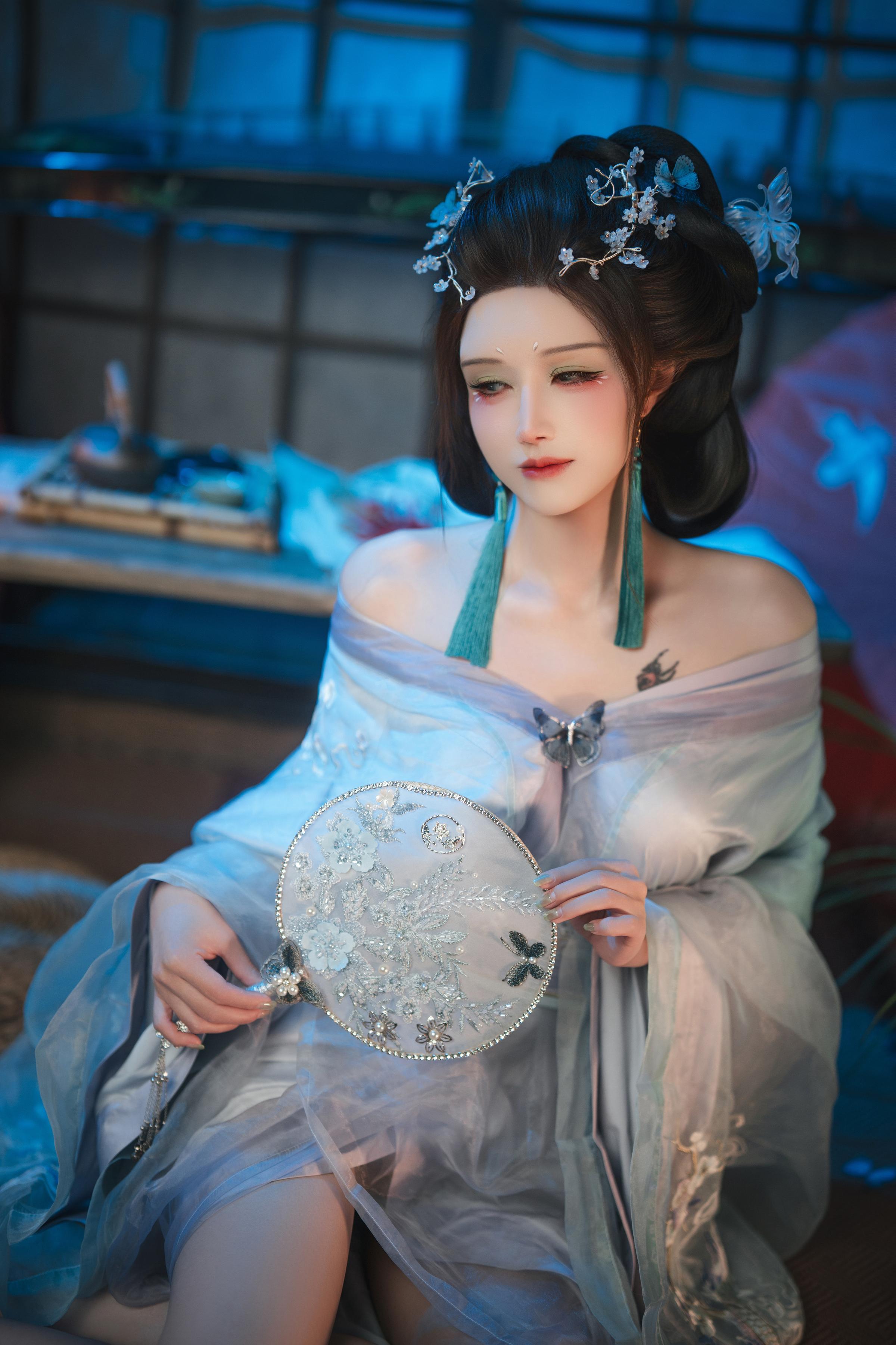 [cosplay] 鹿八歲 - 碎蝶夢：唯美古裝的柔光氛圍夢幻，鏡頭表現更大膽，美腿美乳細節引人注目 195P1V
