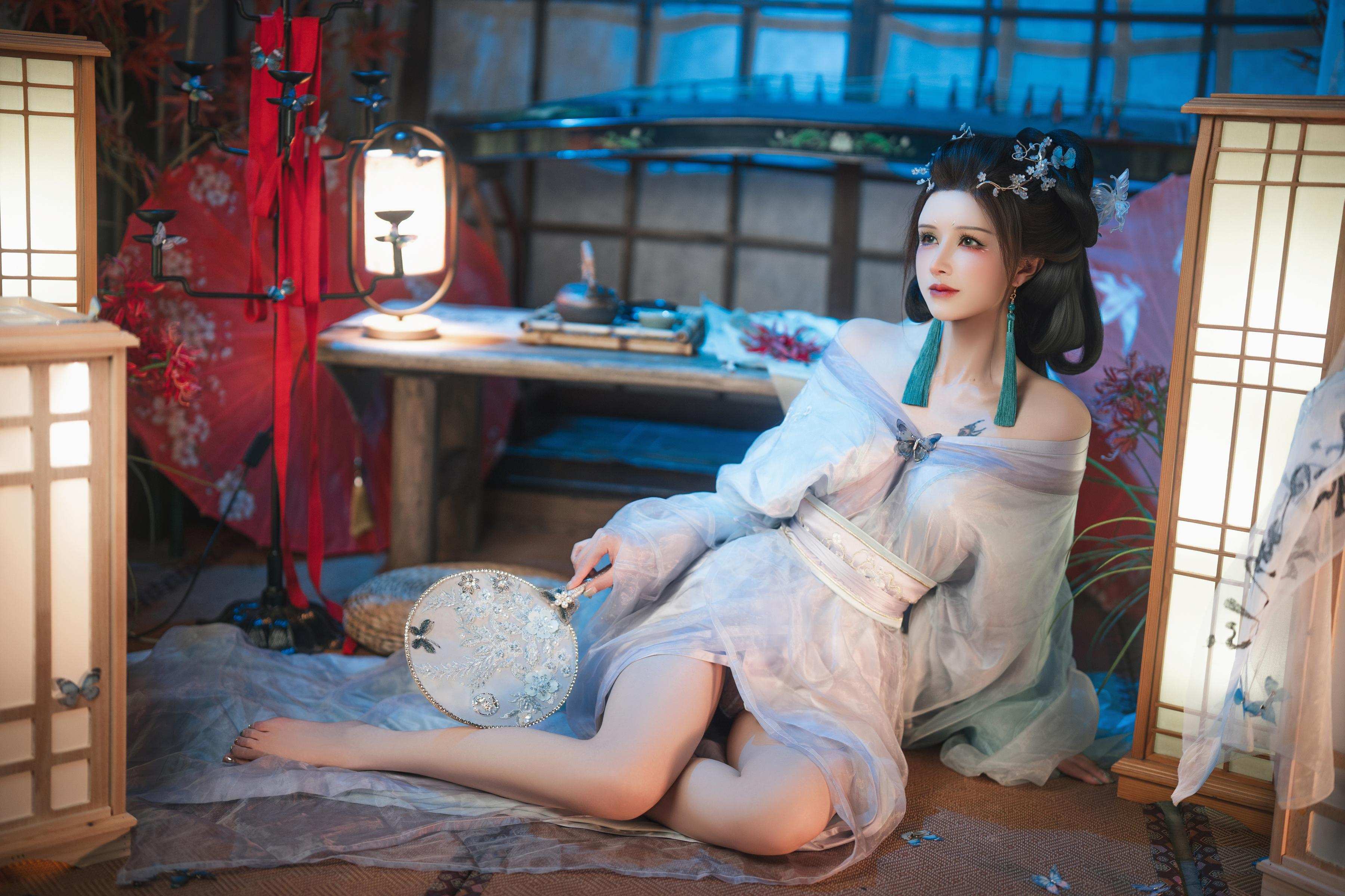 [cosplay] 鹿八歲 - 碎蝶夢：唯美古裝的柔光氛圍夢幻，鏡頭表現更大膽，美腿美乳細節引人注目 195P1V