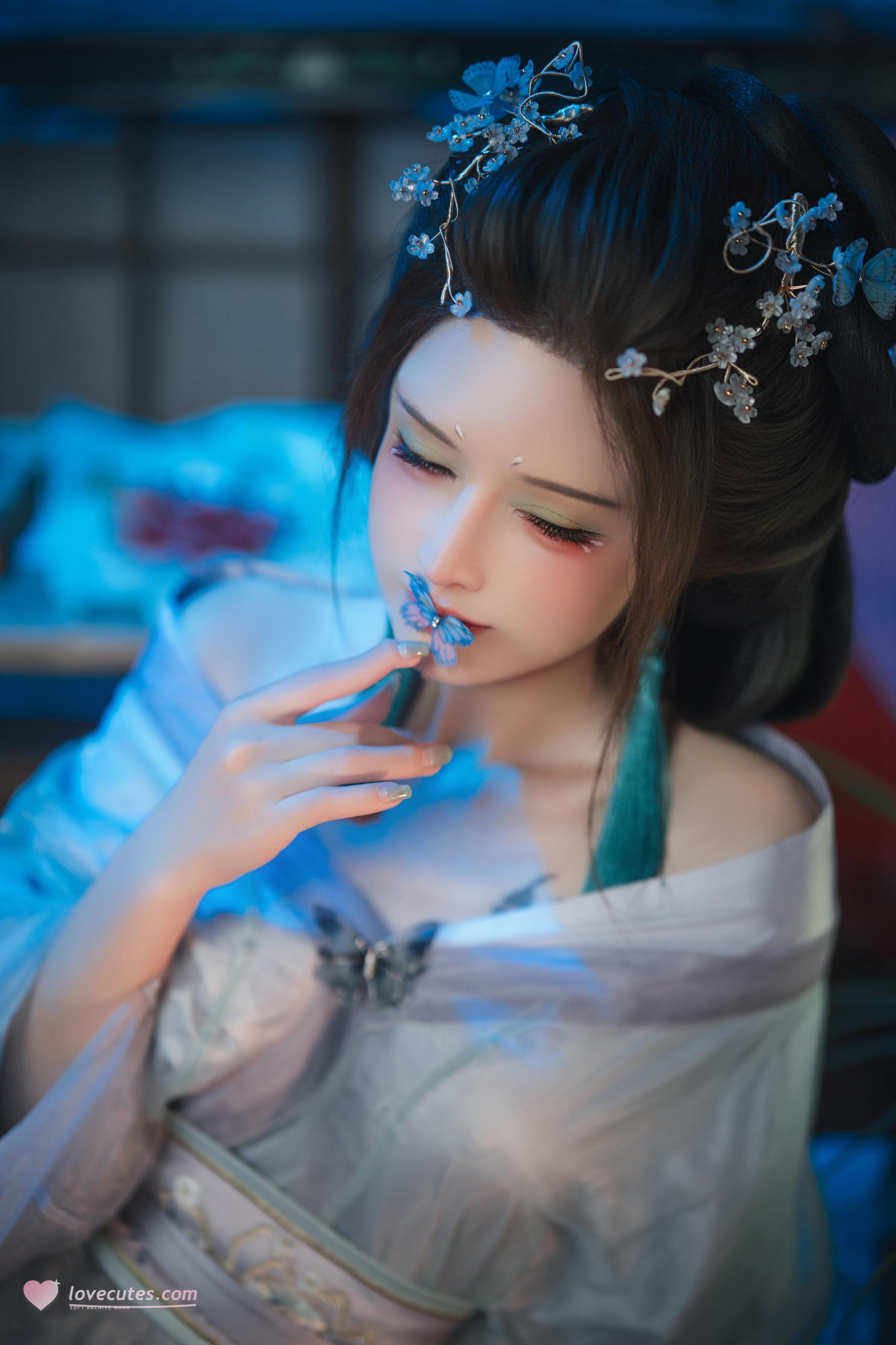 [cosplay] 鹿八歲 - 碎蝶夢：唯美古裝的柔光氛圍夢幻，鏡頭表現更大膽，美腿美乳細節引人注目 195P1V