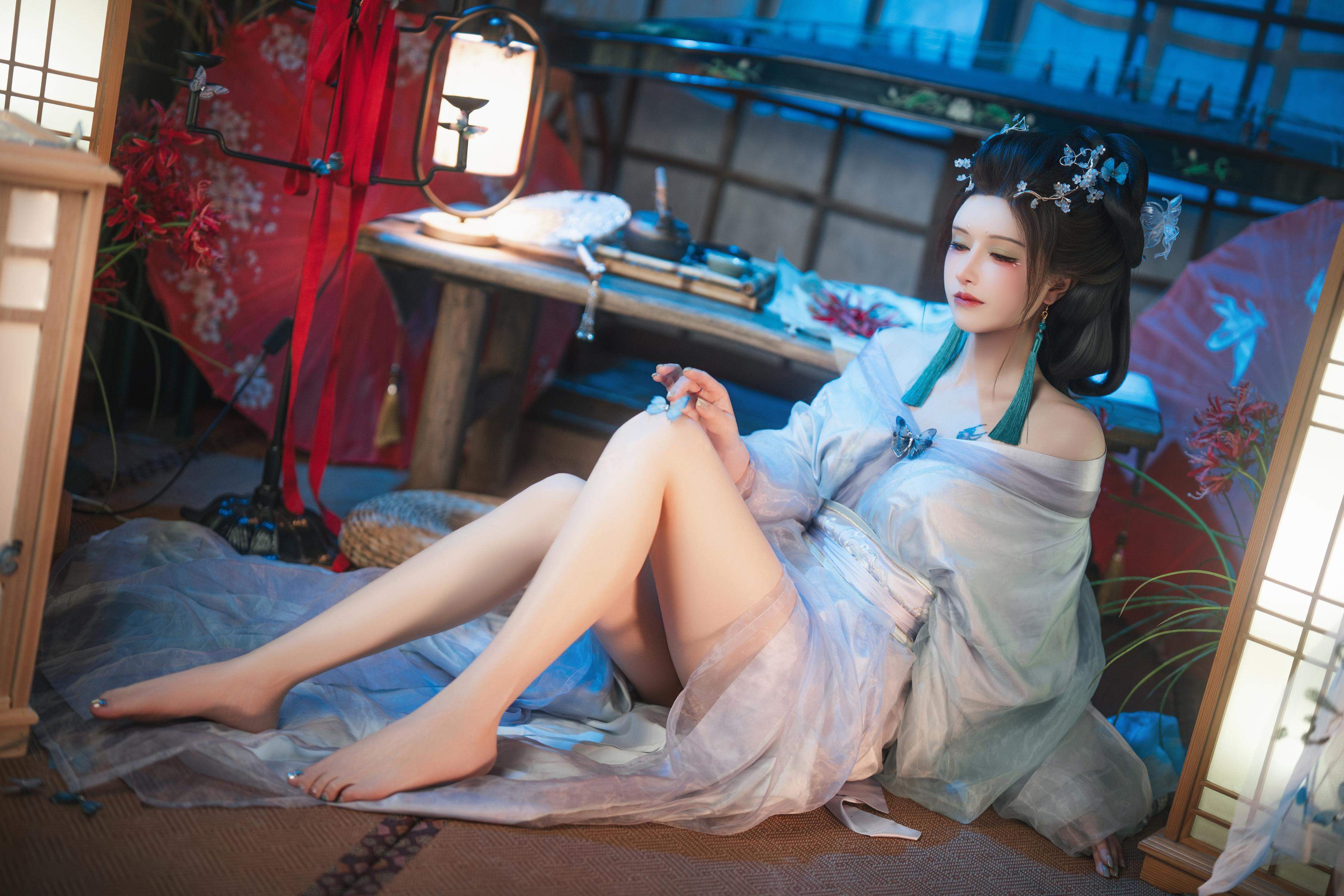 [cosplay] 鹿八歲 - 碎蝶夢：唯美古裝的柔光氛圍夢幻，鏡頭表現更大膽，美腿美乳細節引人注目 195P1V