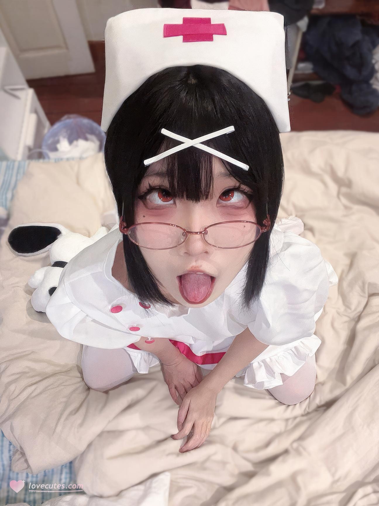 [costume play] 清水凪 - 夜勤小護士：白絲眼鏡護士造型 夜班氛圍下的清純制服風 31P