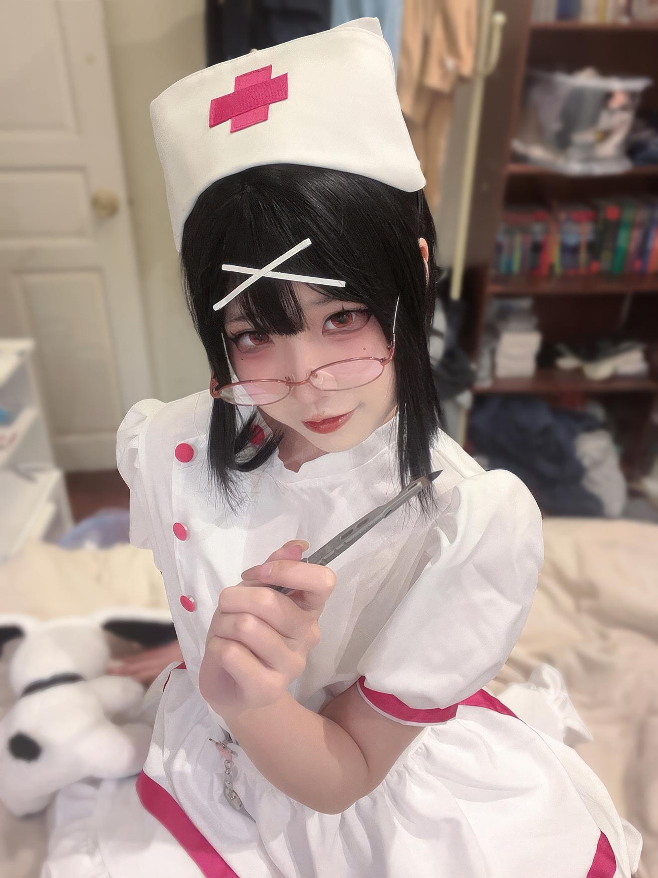 [costume play] 清水凪 - 夜勤小護士：白絲眼鏡護士造型 夜班氛圍下的清純制服風 31P