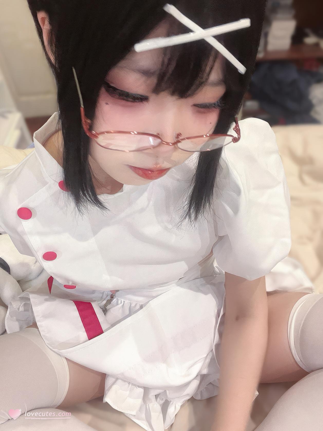 [Cosplay] Shimizu Nagi - Night Shift Nurse: Pure Uniform Style with White Stockings and Glasses, 31P