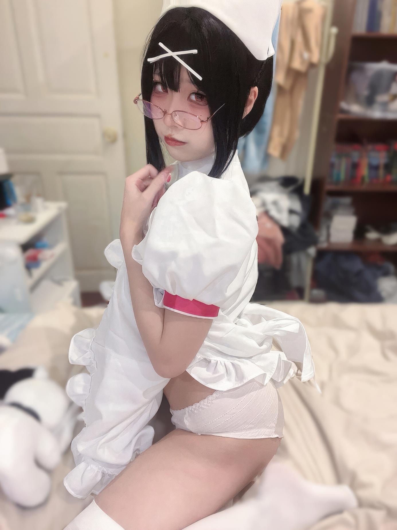 [Cosplay] Shimizu Nagi - Night Shift Nurse: Pure Uniform Style with White Stockings and Glasses, 31P