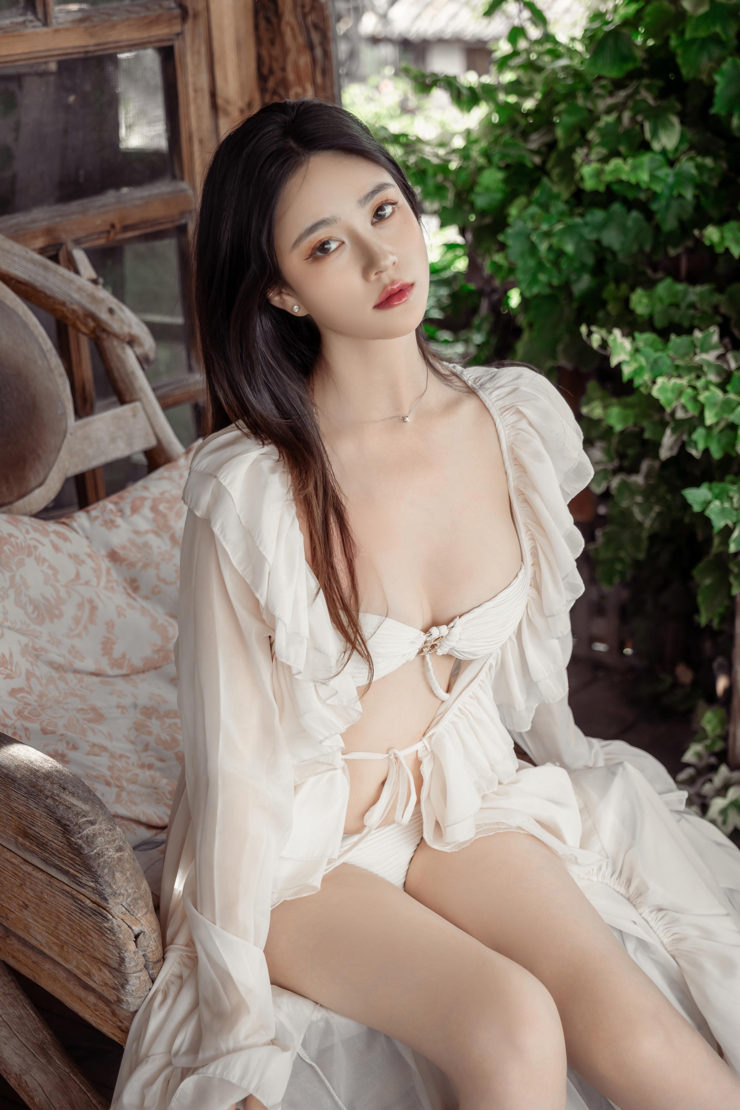 [Ảnh] Nnian - Hè Nhẹ: Ánh Sáng Mềm Mại và Vải Mỏng Ngày Hè Kết Hợp, Đường Cong Đẹp và Nét Dịu Dàng 60P