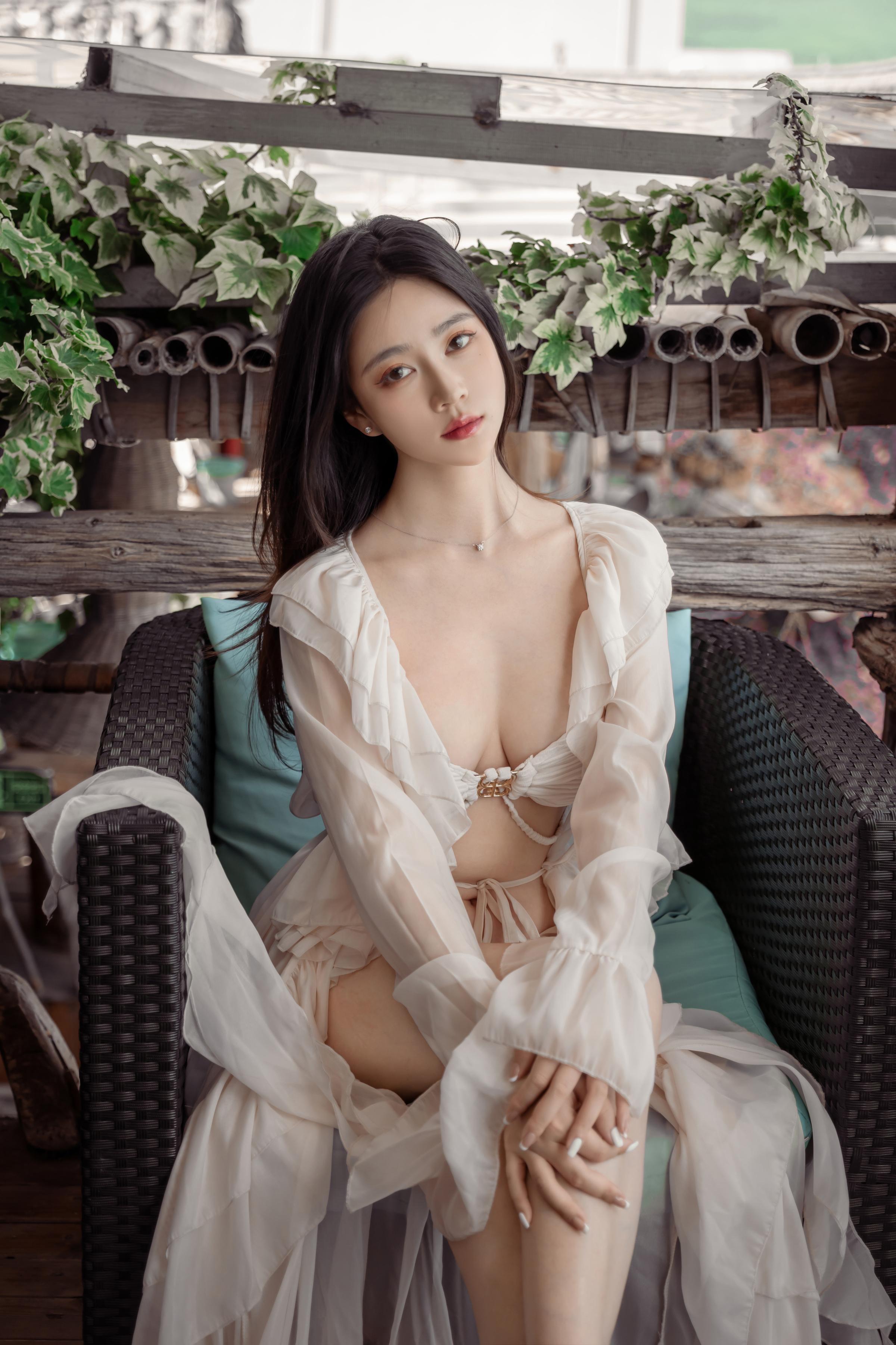 [Ảnh] Nnian - Hè Nhẹ: Ánh Sáng Mềm Mại và Vải Mỏng Ngày Hè Kết Hợp, Đường Cong Đẹp và Nét Dịu Dàng 60P