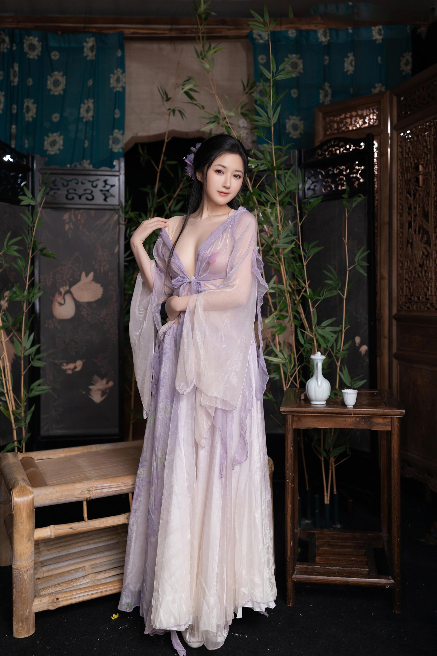 [Model] Caviar Fish - Butterfly: A Light Atmosphere Under the Ancient Butterfly Theme with Stunning Leg Lines and Camera Work 120P