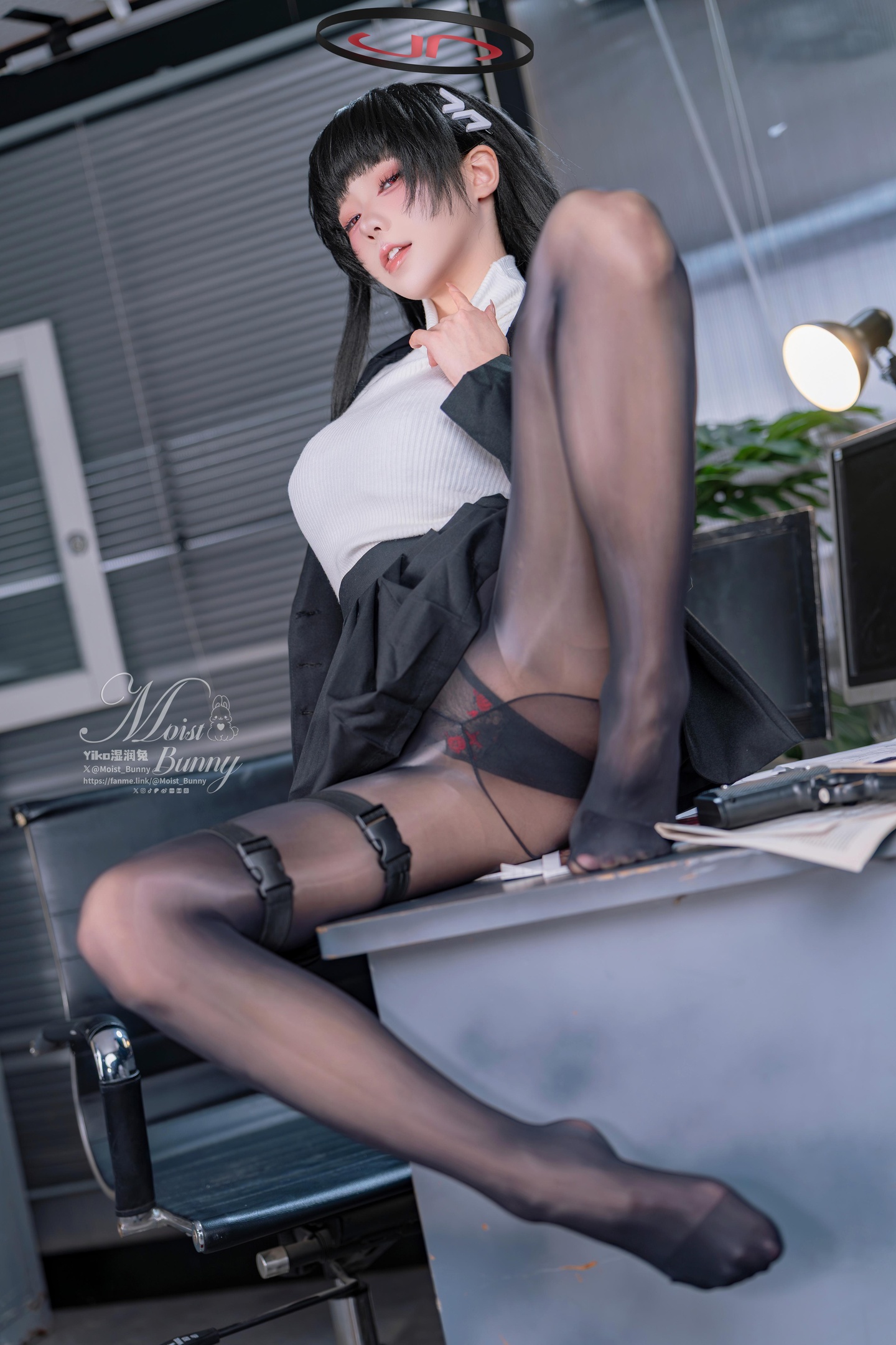 '[cosplay] Nhân vật thỏ Nian Nian Tuan Zi - Tương tác với Thỏ Nương: Khí chất Thỏ Nương hòa quyện vào nhân vật, không khí lạnh lùng dưới kiểu dáng giày cao gót đen 94P2V'