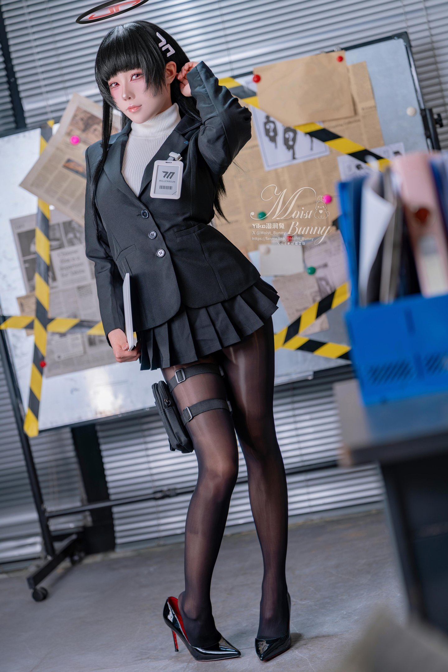 【コスプレ】ねんねんだんごうさぎ 咬みつきうさぎ娘 - 調月莉音：うさぎ娘の気質をキャラクターに融合 高いヒールと黒ストッキングの冷たい雰囲気 94P2V