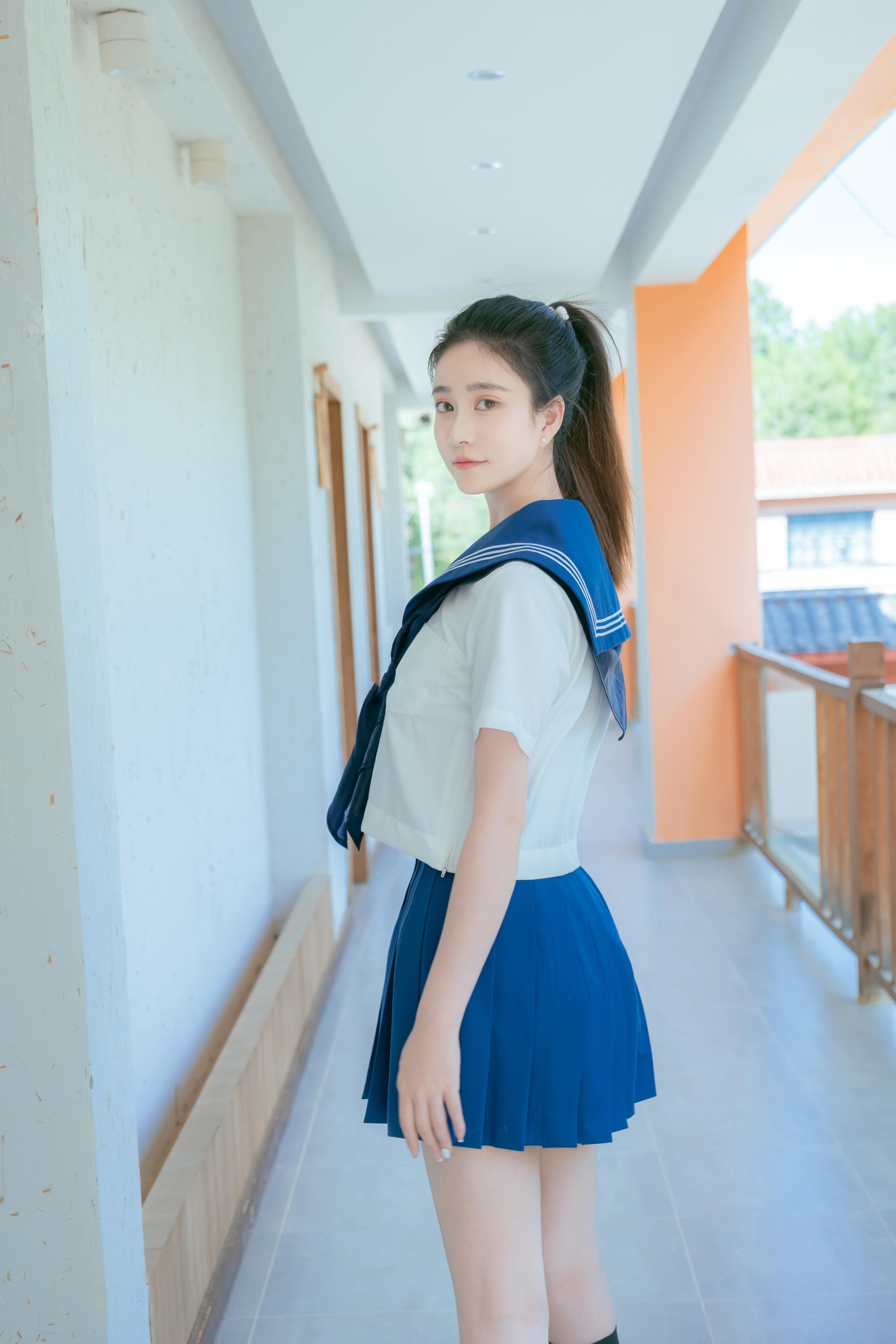 [写真] 年年Nnian - 泡沫の夏JK：夏のアウトドア制服テーマ 清純とセクシーが交錯する大人の雰囲気 78P