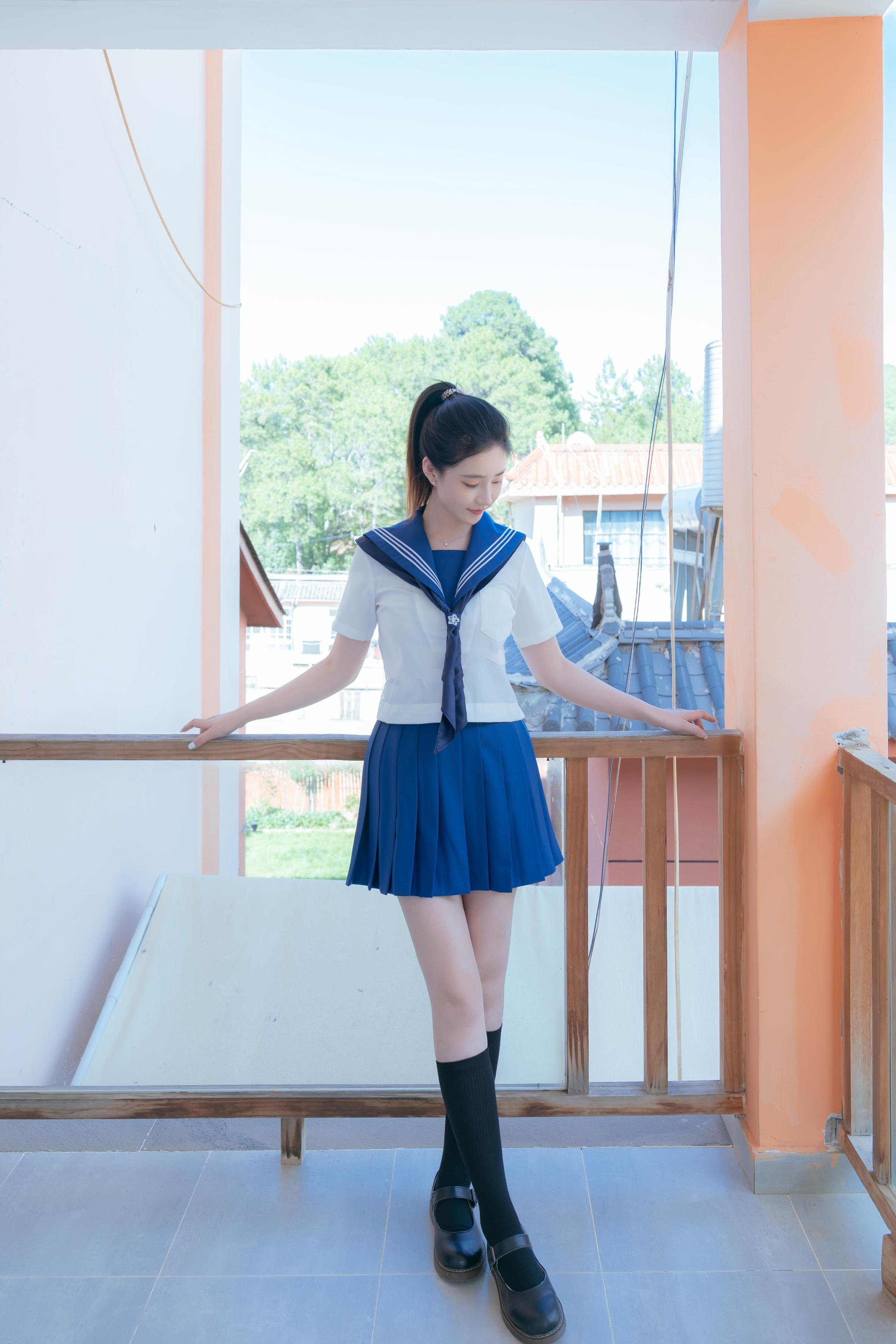[写真] 年年Nnian - 泡沫の夏JK：夏のアウトドア制服テーマ 清純とセクシーが交錯する大人の雰囲気 78P