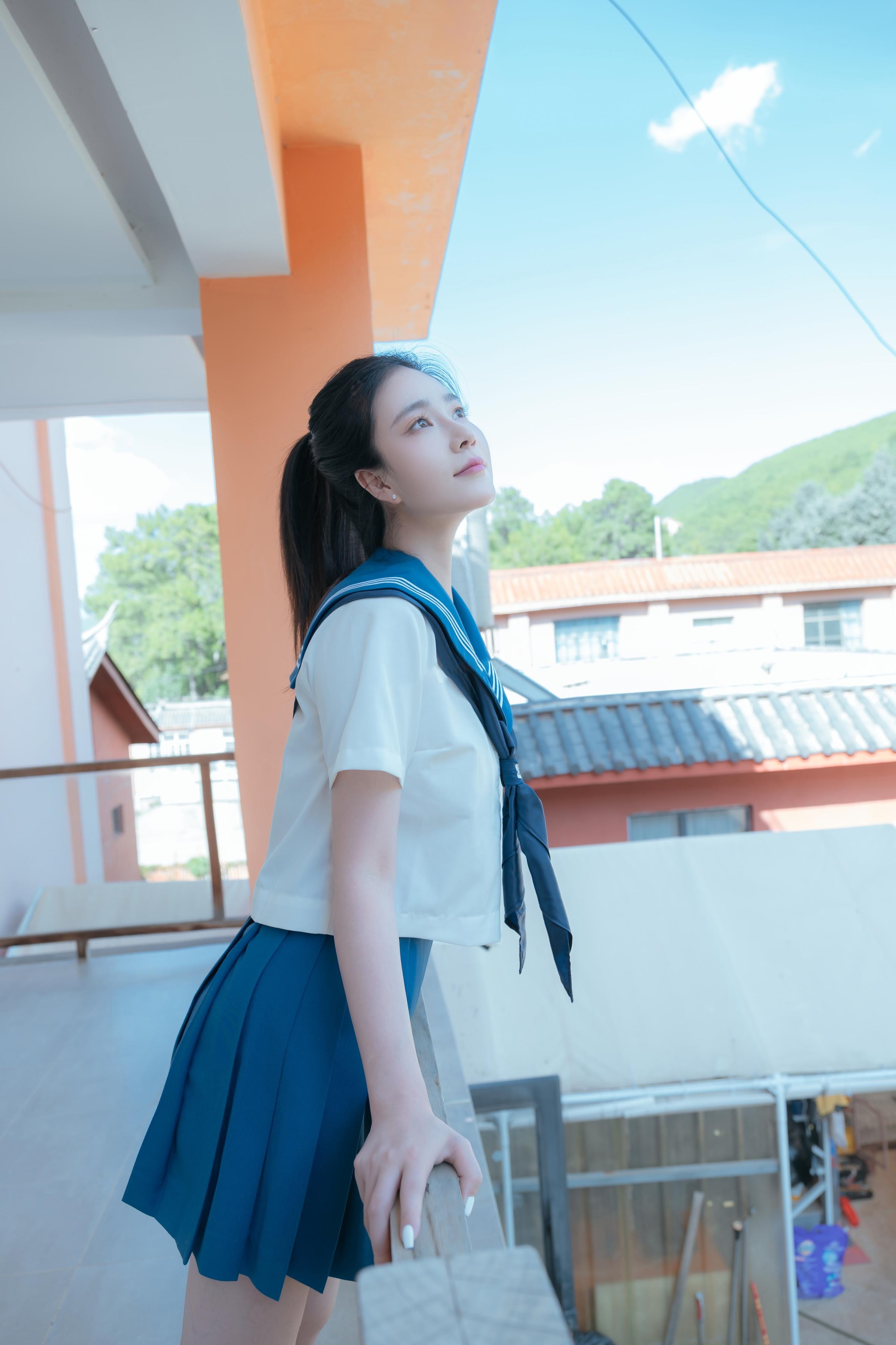 [写真] 年年Nnian - 泡沫の夏JK：夏のアウトドア制服テーマ 清純とセクシーが交錯する大人の雰囲気 78P