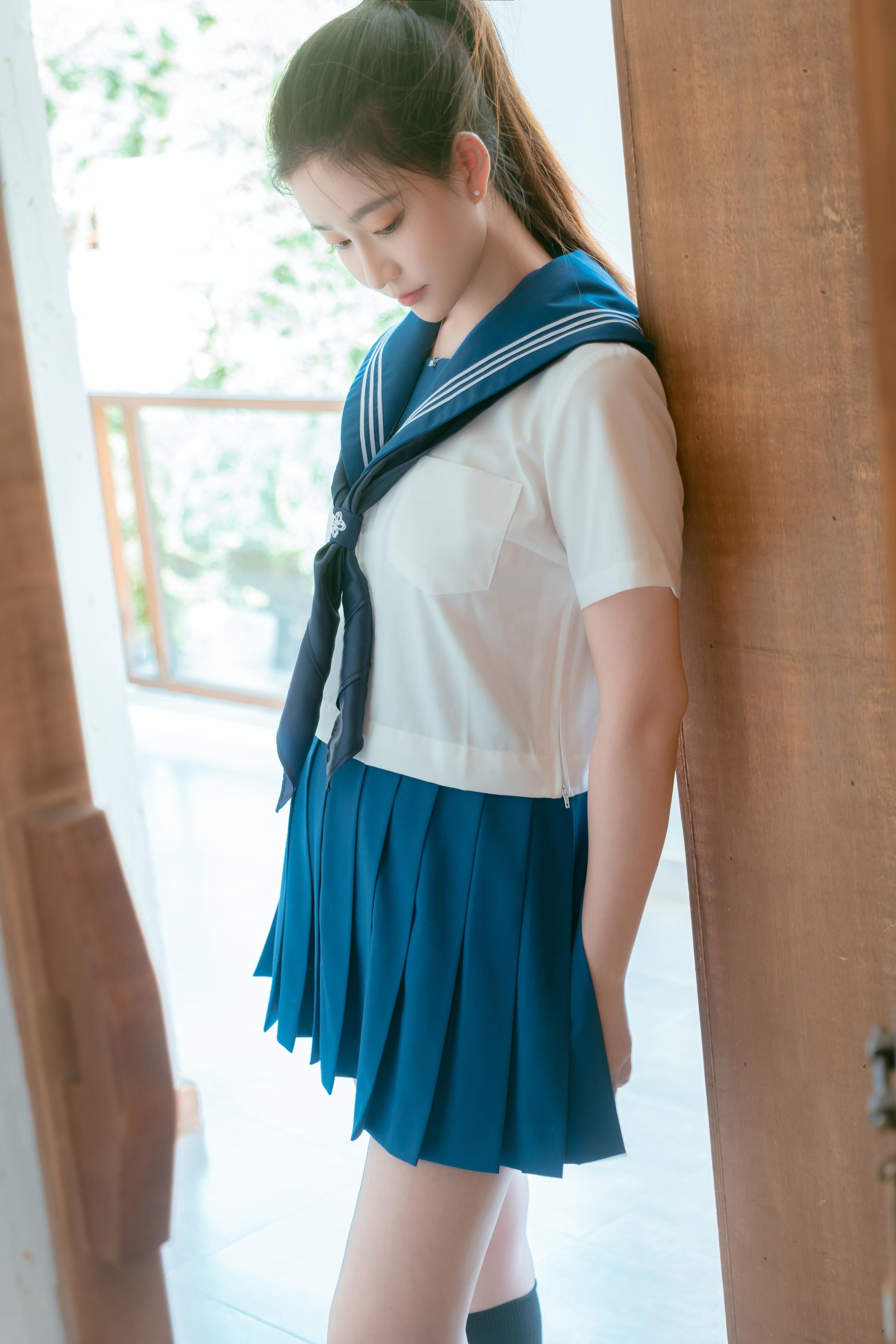 [写真] 年年Nnian - 泡沫の夏JK：夏のアウトドア制服テーマ 清純とセクシーが交錯する大人の雰囲気 78P