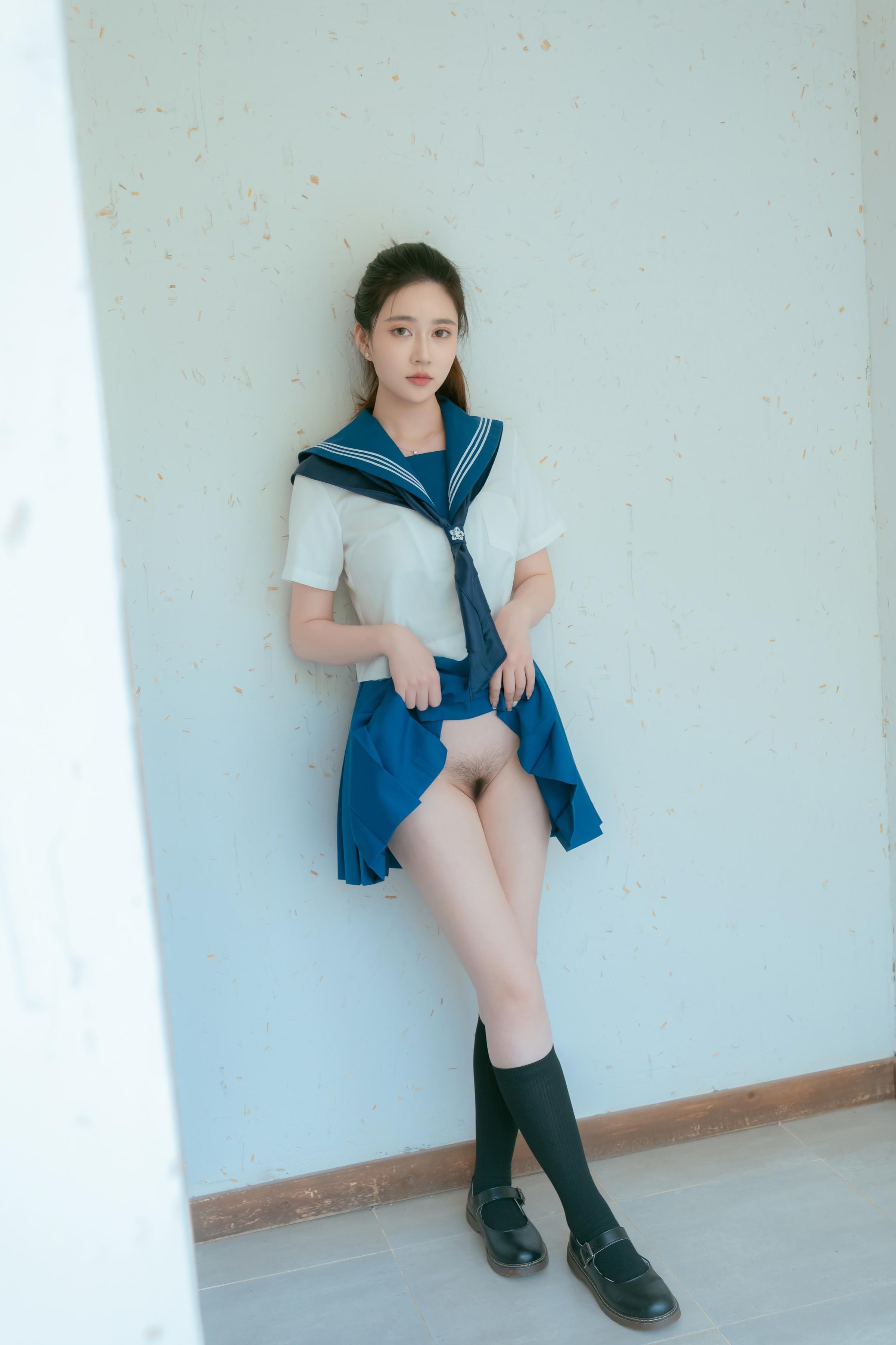 [Photos] Nnian - Summer Bubbles JK: A Blend of Innocence and Sensuality in Outdoor Uniform Theme 78P