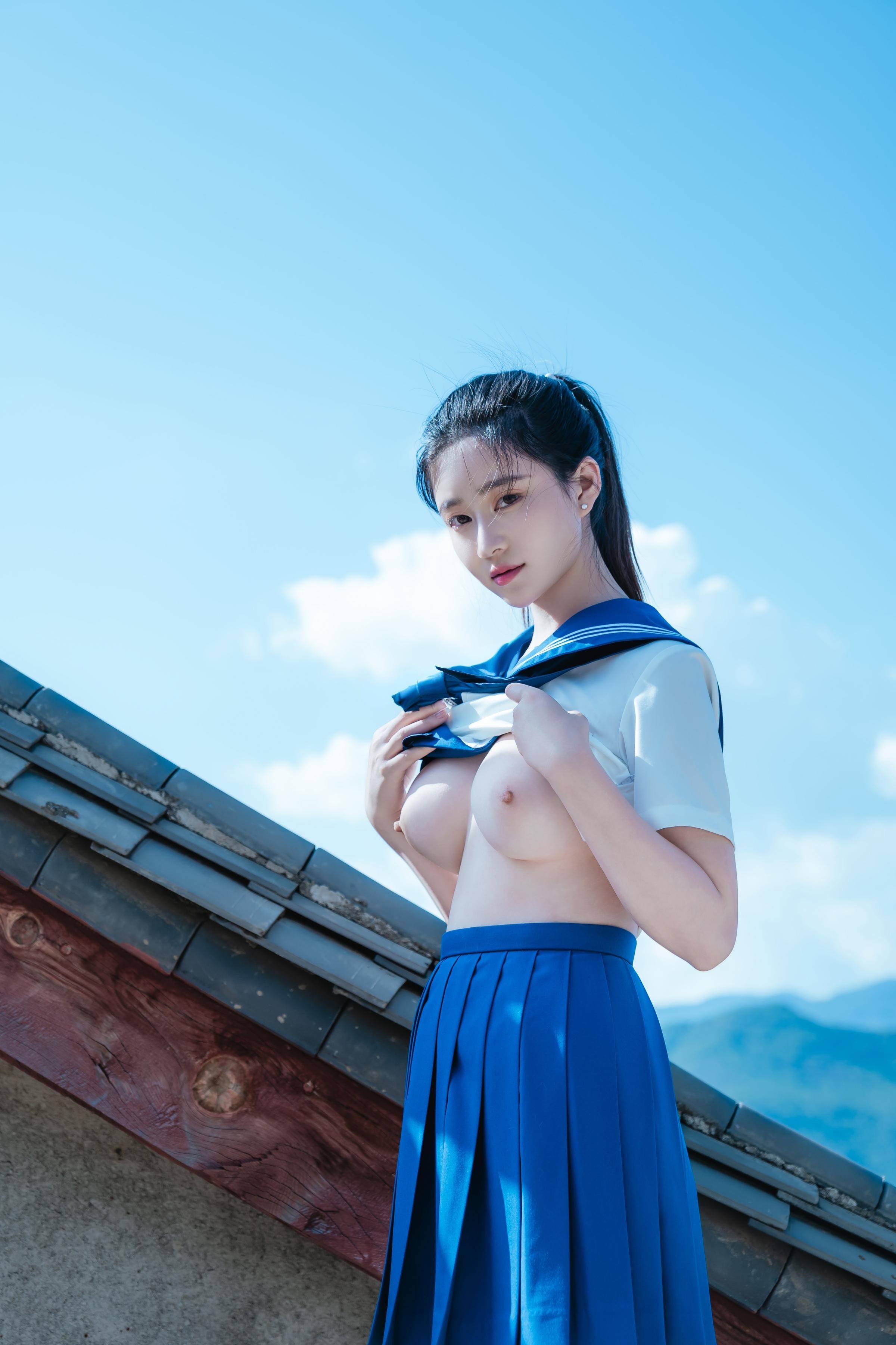 [写真] 年年Nnian - 泡沫の夏JK：夏のアウトドア制服テーマ 清純とセクシーが交錯する大人の雰囲気 78P