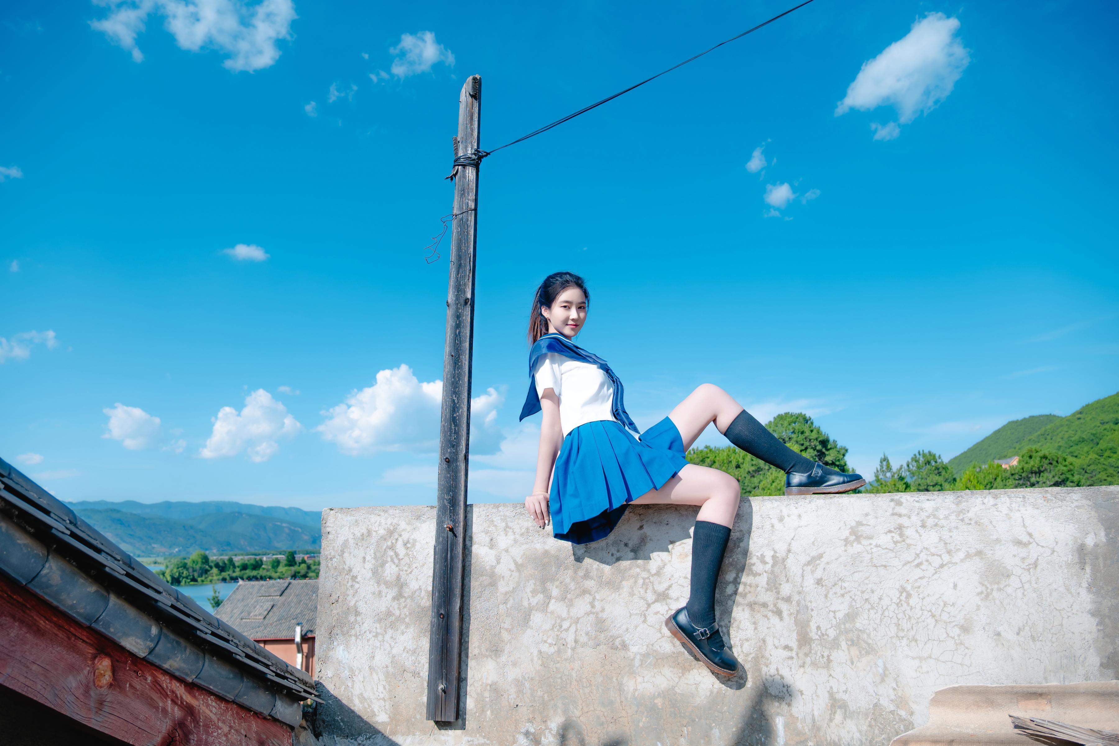 [写真] 年年Nnian - 泡沫の夏JK：夏のアウトドア制服テーマ 清純とセクシーが交錯する大人の雰囲気 78P