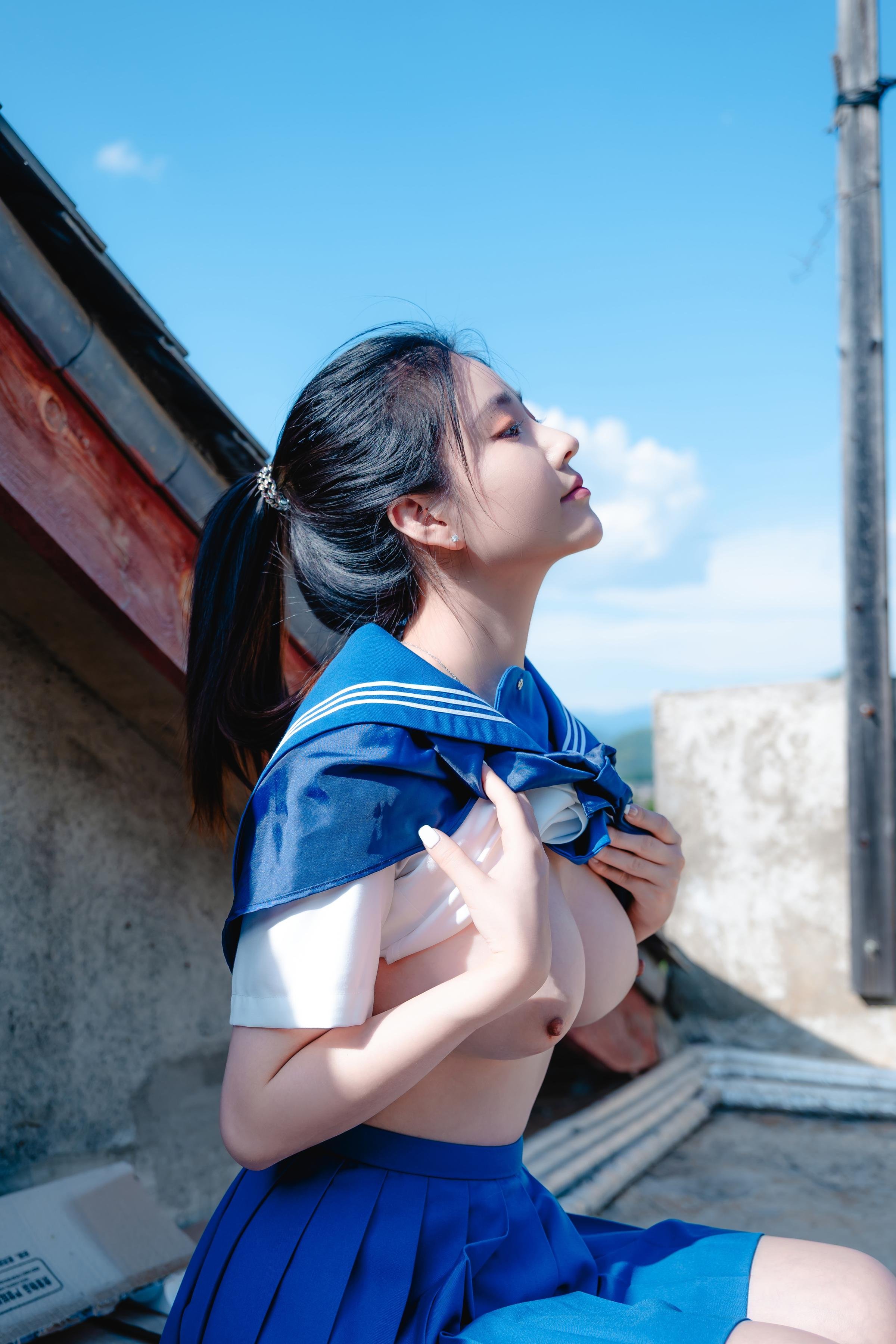 [写真] 年年Nnian - 泡沫の夏JK：夏のアウトドア制服テーマ 清純とセクシーが交錯する大人の雰囲気 78P