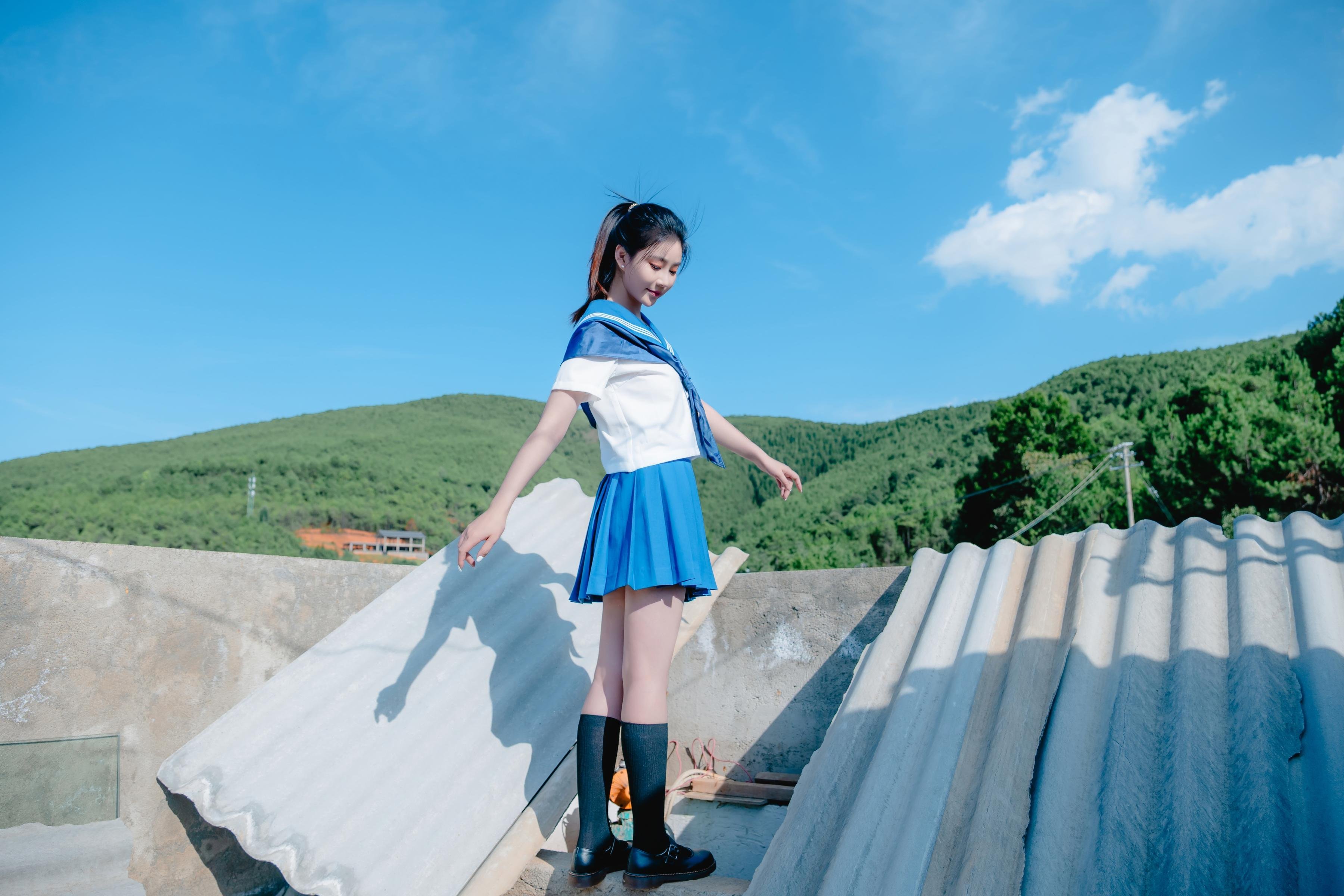 [写真] 年年Nnian - 泡沫の夏JK：夏のアウトドア制服テーマ 清純とセクシーが交錯する大人の雰囲気 78P