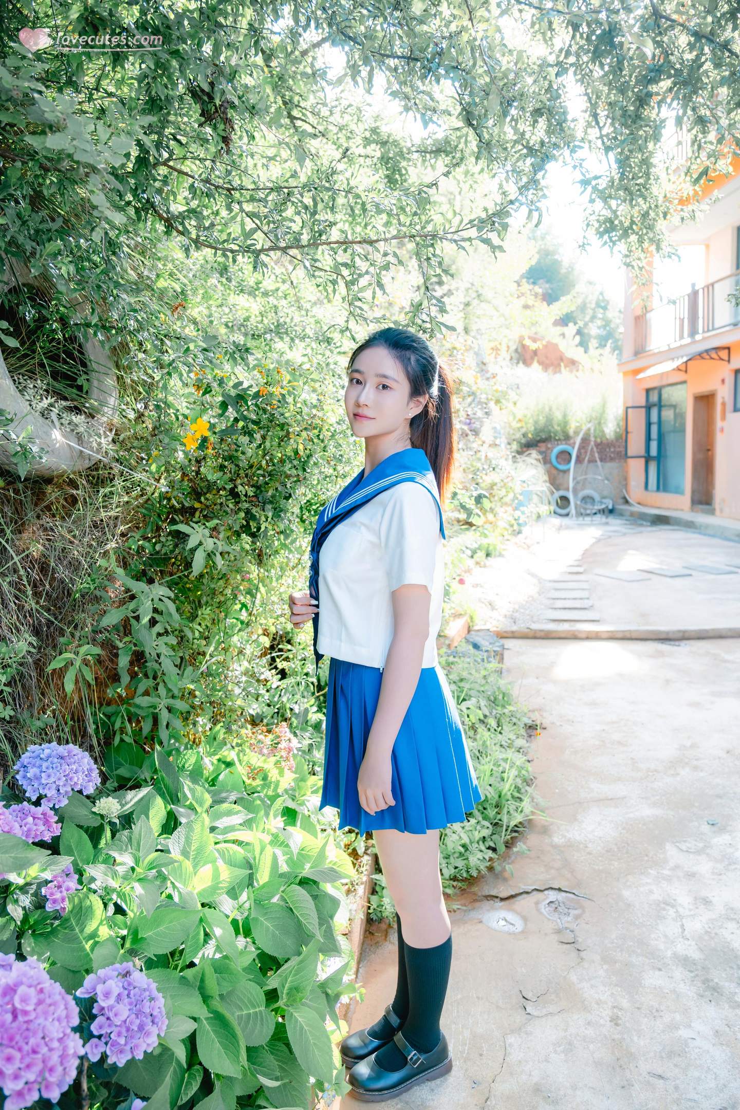 [写真] 年年Nnian - 泡沫の夏JK：夏のアウトドア制服テーマ 清純とセクシーが交錯する大人の雰囲気 78P