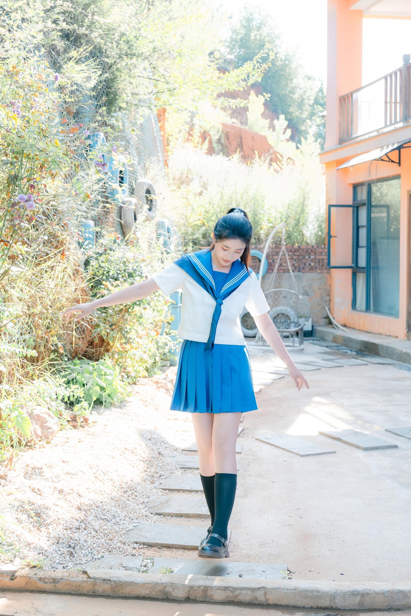 [写真] 年年Nnian - 泡沫の夏JK：夏のアウトドア制服テーマ 清純とセクシーが交錯する大人の雰囲気 78P