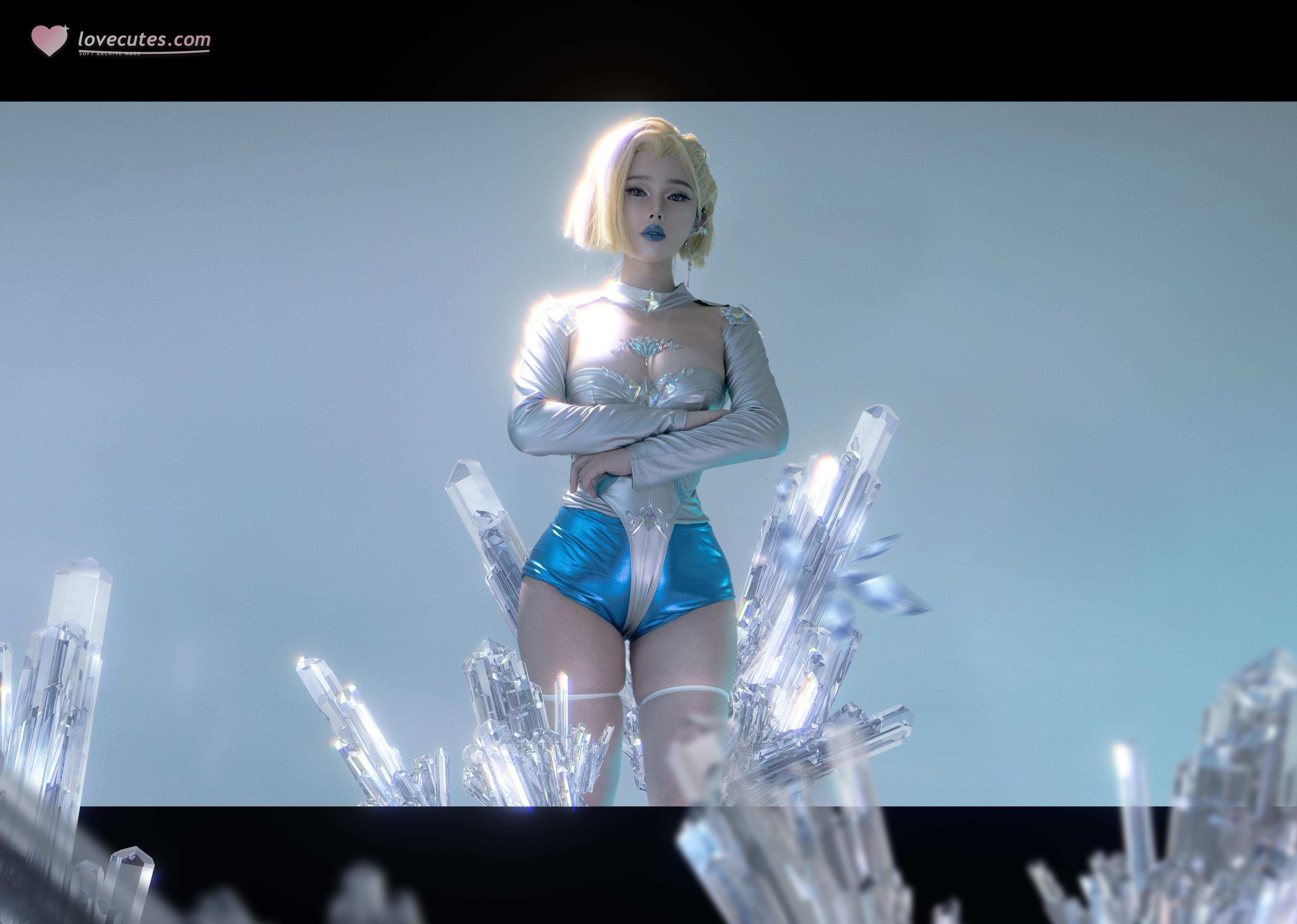 [Private] Titanium Alloy TiTi - White Queen: Silver Bodysuit, Busty Curves, Futuristic Tech-Themed Photoshoot 73P