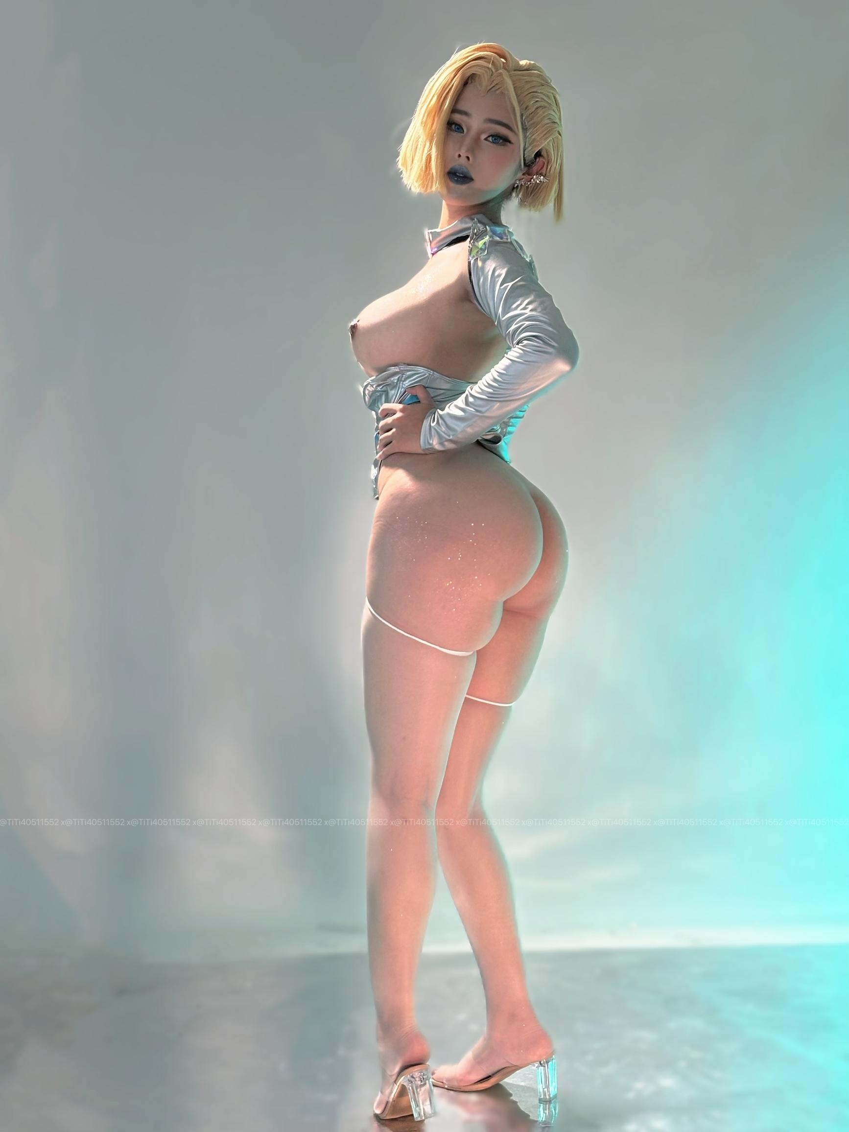 '[私房] Titanium TiTi - Nữ Hoàng Trắng: Bodysuit Bạc, Ngực Khủng, Mông Đẹp - Chụp Hình Công Nghệ Tương Lai 73P'