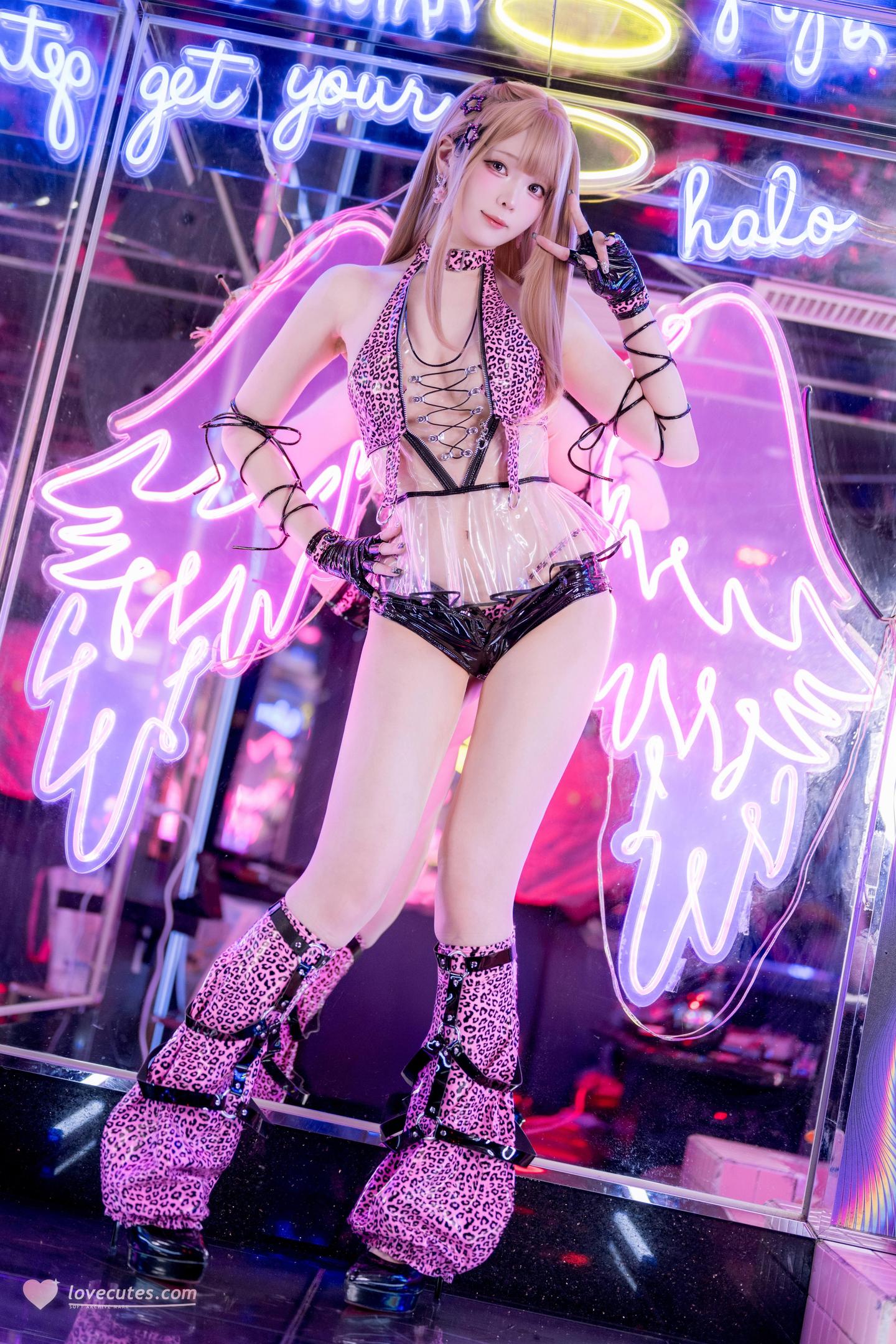 [Private] Shimo - Original Gyaru: Leopard Print Babe with Big Breasts and Revealing Outfits, Neon Studio Shots of Beautiful Legs and Curvy Hips 35P
