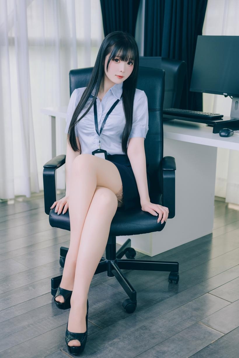 [私房] 霜月shimo - Văn Phòng Bí Mật Tập 02: Đồ Lót Gợi Cảm Chủ Đề Văn Phòng, Sự Kết Hợp Giữa Vẻ Đẹp Lạnh Lùng Và Không Gian Đầy Mức Độ 139P