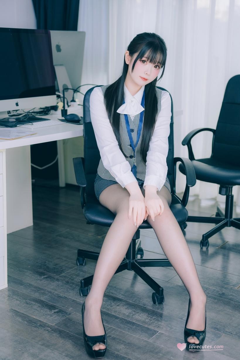 [私房] 霜月shimo - Văn Phòng Bí Mật Tập 02: Đồ Lót Gợi Cảm Chủ Đề Văn Phòng, Sự Kết Hợp Giữa Vẻ Đẹp Lạnh Lùng Và Không Gian Đầy Mức Độ 139P