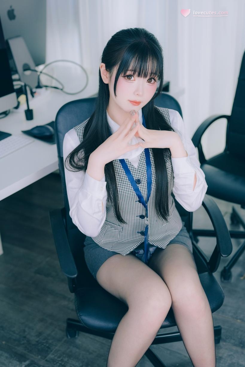 [私房] 霜月shimo - Văn Phòng Bí Mật Tập 02: Đồ Lót Gợi Cảm Chủ Đề Văn Phòng, Sự Kết Hợp Giữa Vẻ Đẹp Lạnh Lùng Và Không Gian Đầy Mức Độ 139P