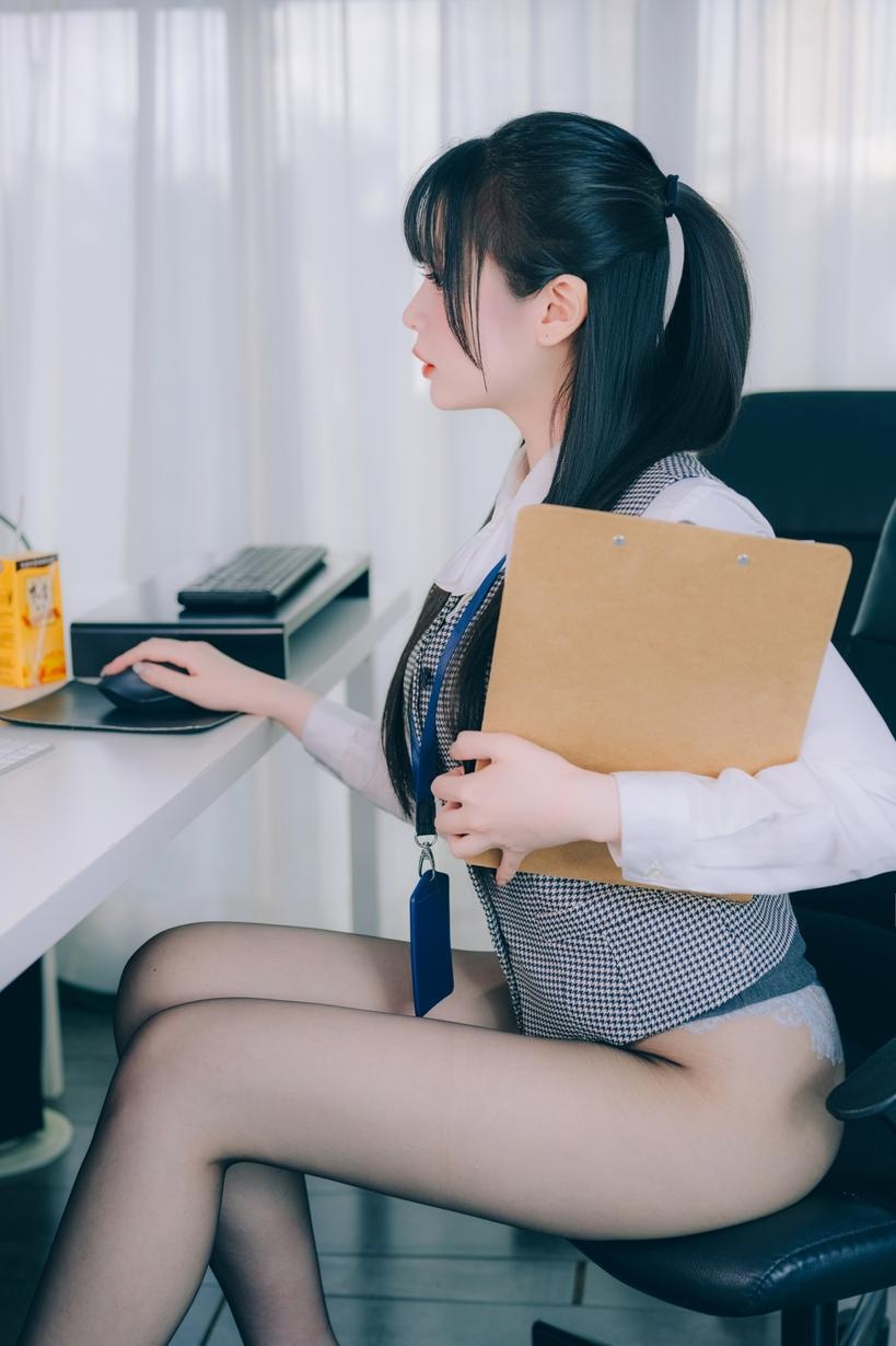 [私房] 霜月shimo - Văn Phòng Bí Mật Tập 02: Đồ Lót Gợi Cảm Chủ Đề Văn Phòng, Sự Kết Hợp Giữa Vẻ Đẹp Lạnh Lùng Và Không Gian Đầy Mức Độ 139P