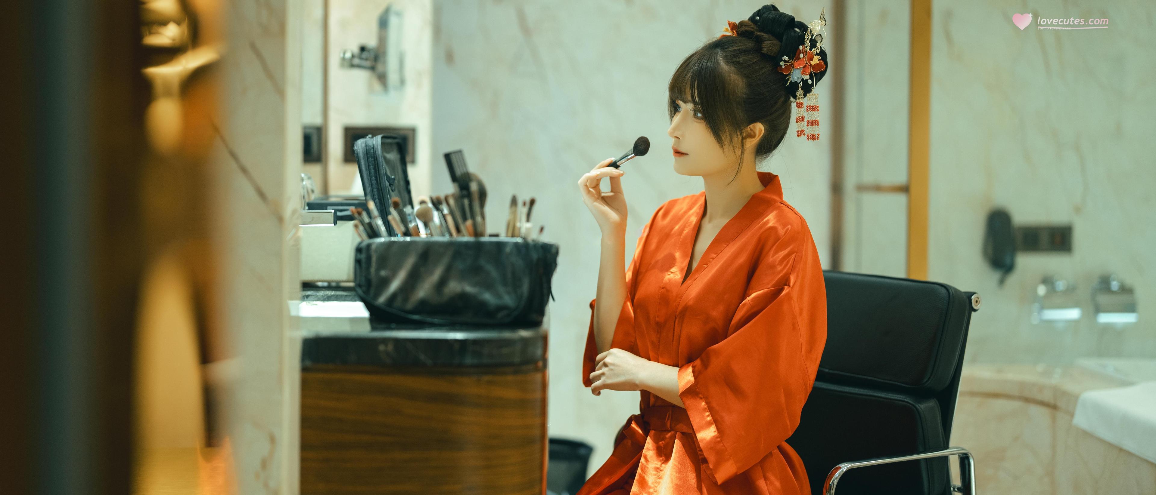 [私房] 鹿八歳 - 新婚小話：中式紅嫁衣婚房私房 108P1V