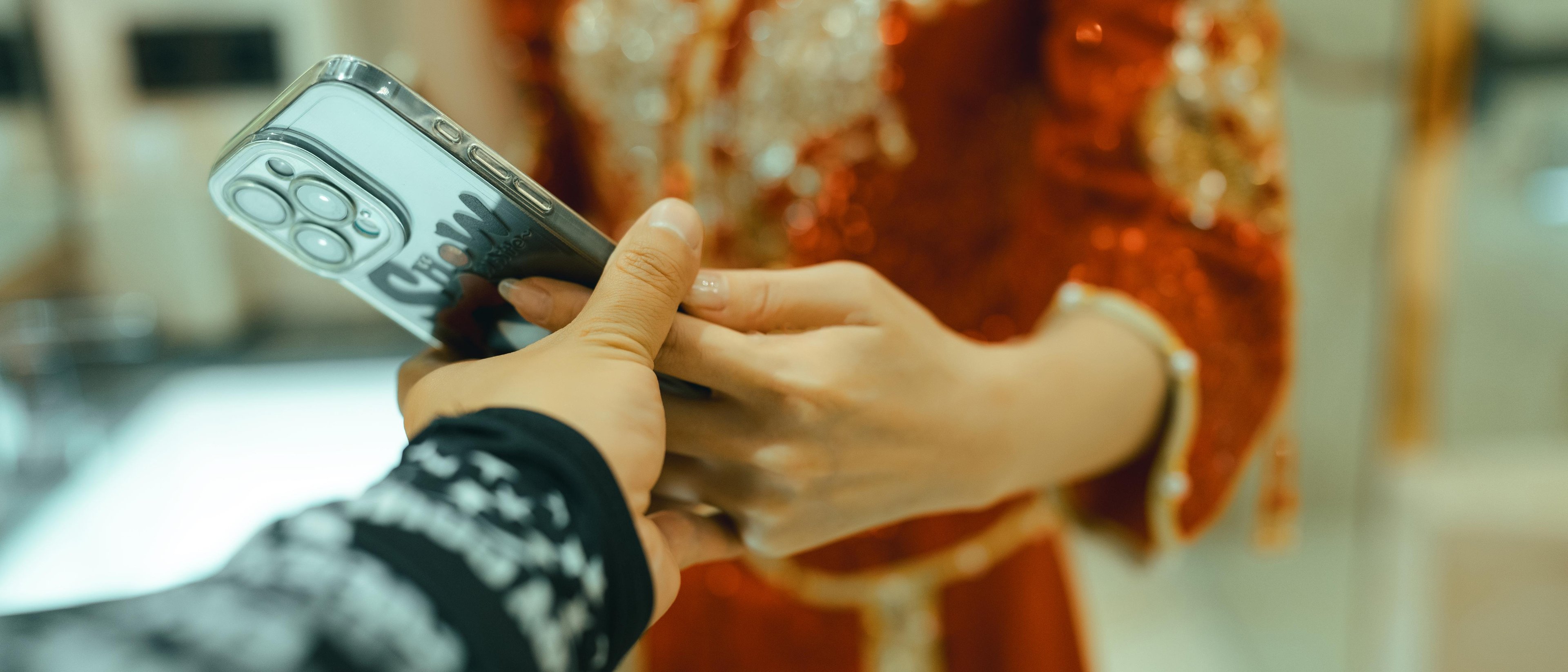 [私房] 鹿八歳 - 新婚小話：中式紅嫁衣婚房私房 108P1V