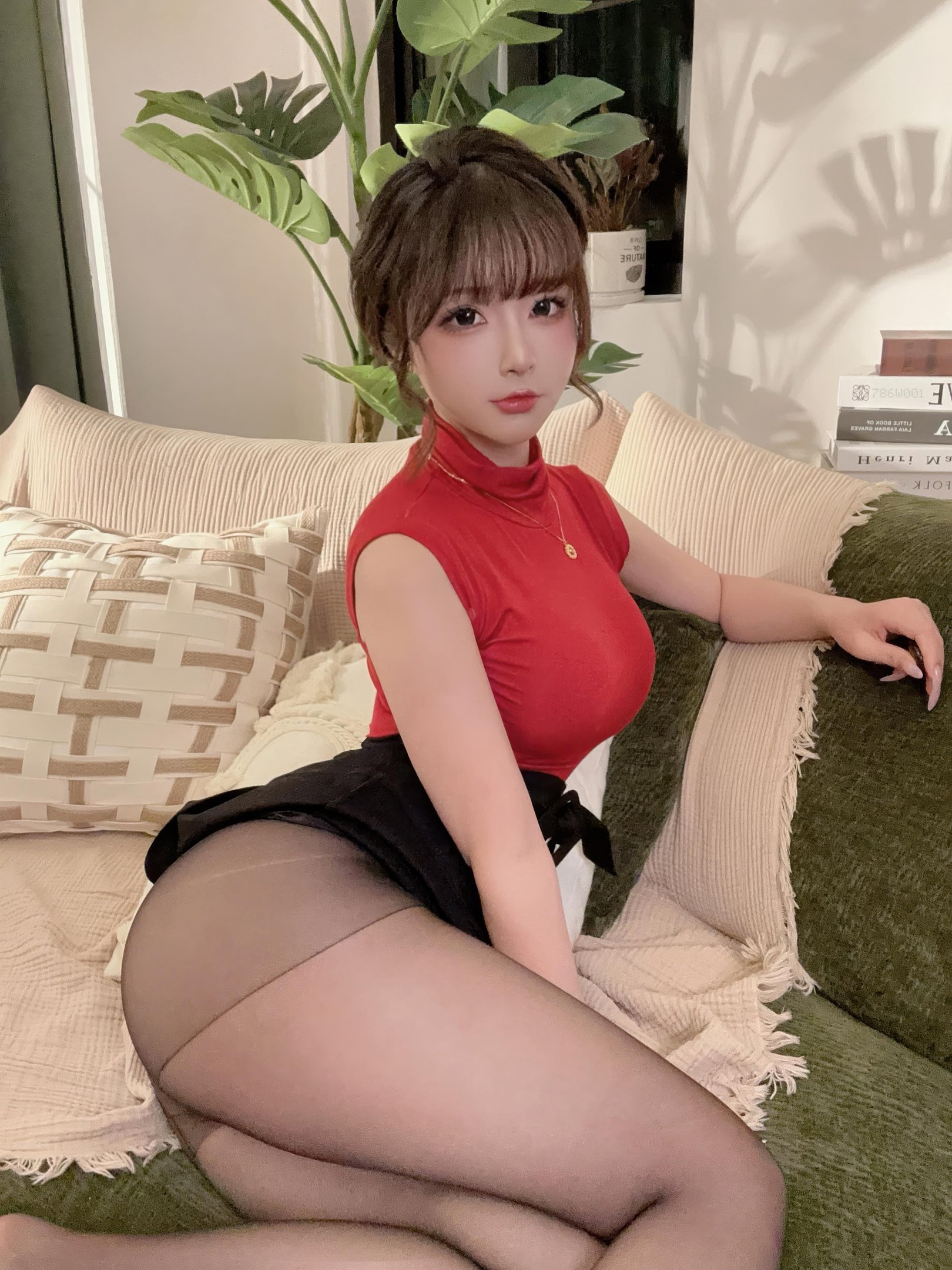 [私房] yuuhui玉匯 - 下屬之妻：紅上衣黑絲包臀裙 翹臀美腿大尺度秘書私房 45P
