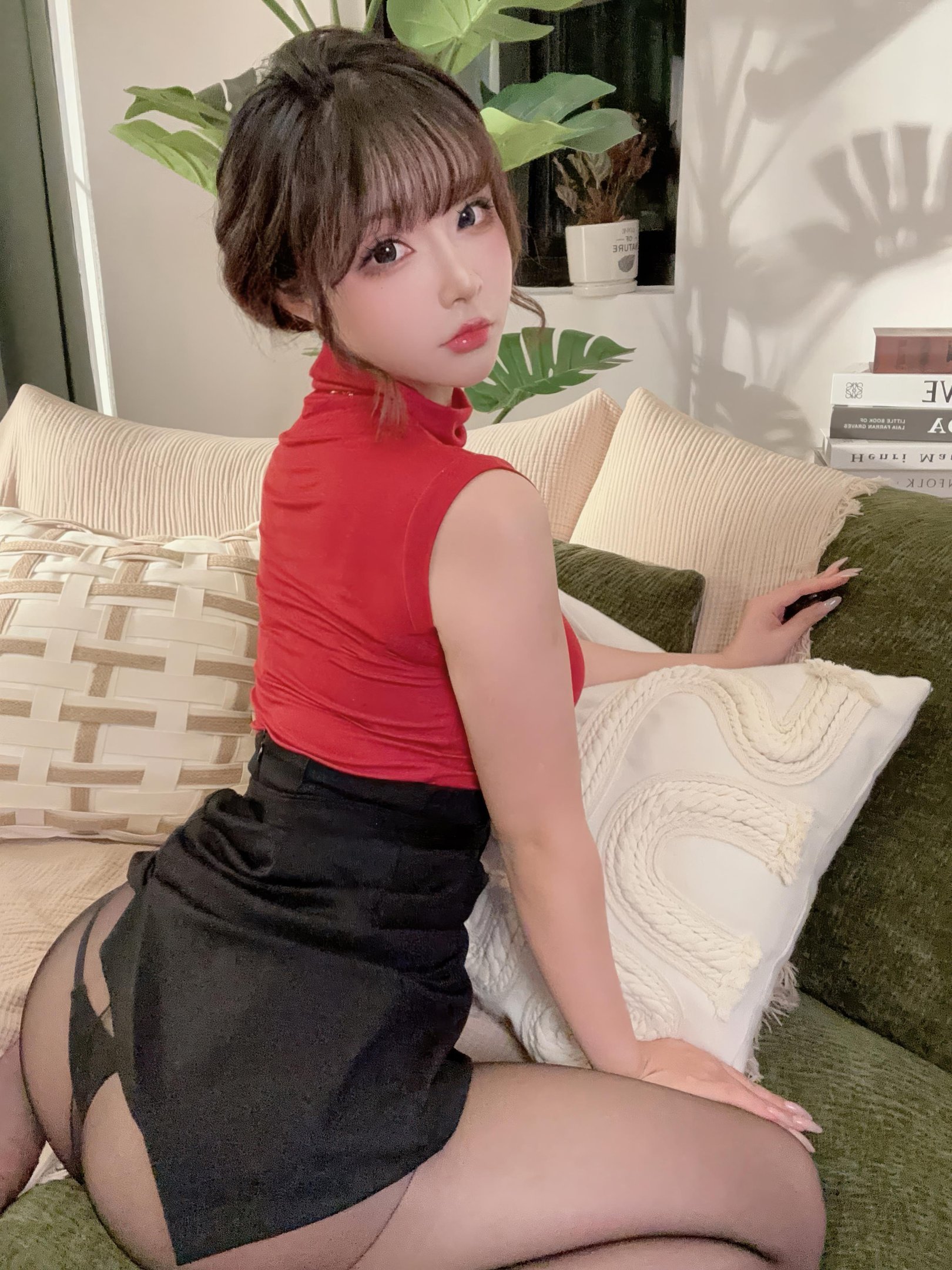 [私房] yuuhui玉匯 - 下屬之妻：紅上衣黑絲包臀裙 翹臀美腿大尺度秘書私房 45P