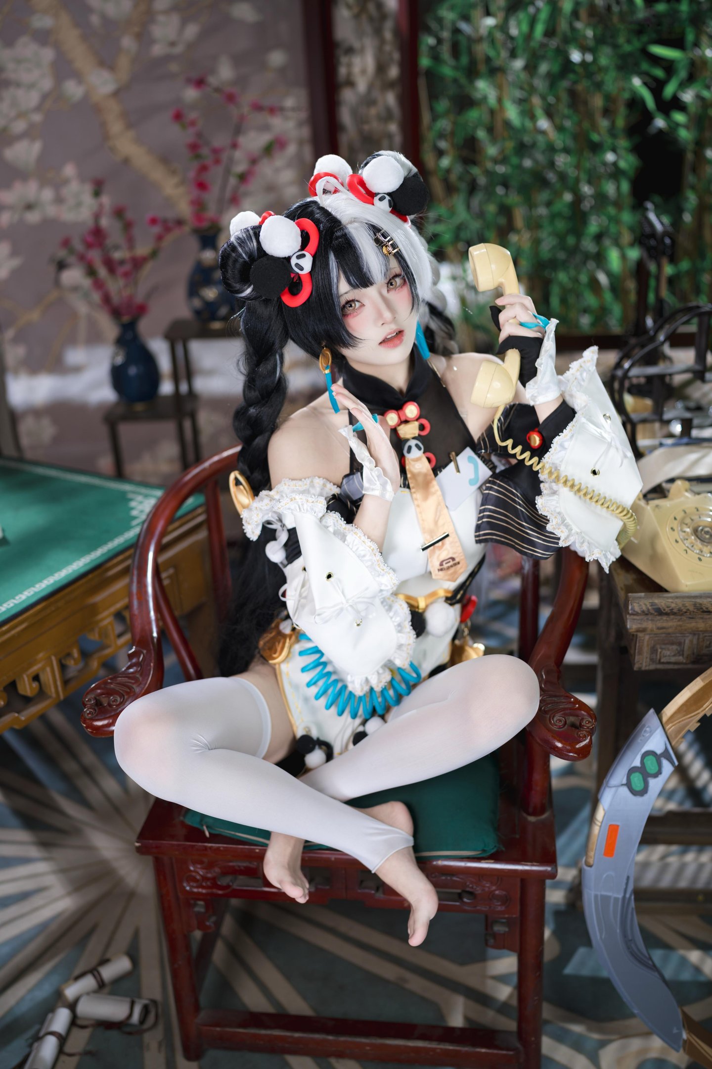 [Cosplay] Jiuqi Miao - Liuyin: White Stockings, Beautiful Legs, Exposed Shoulders, Busty, Eastern Style Elegance 41P